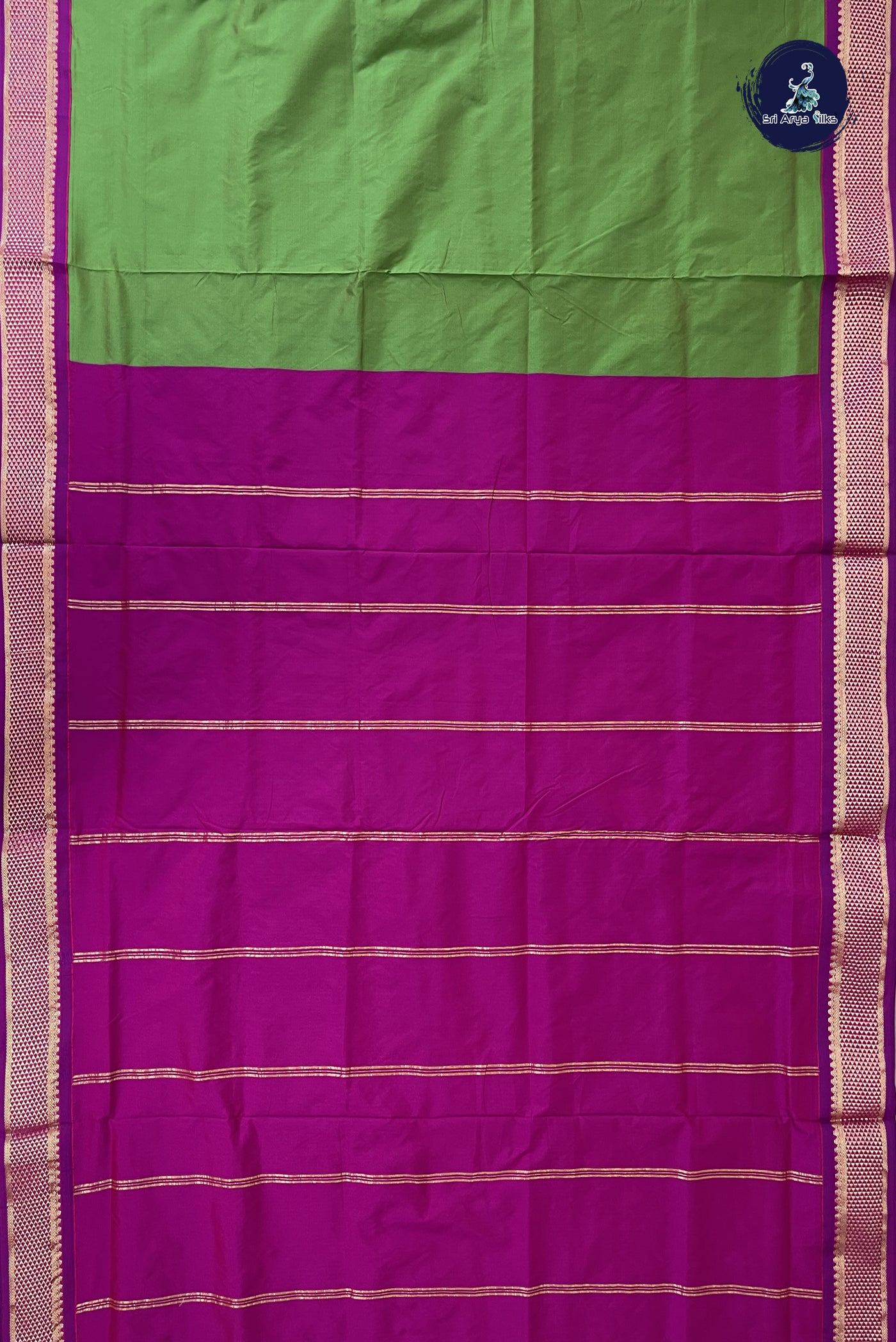 Dual Tone Green 10 Yards Semi Silk With Plain Pattern