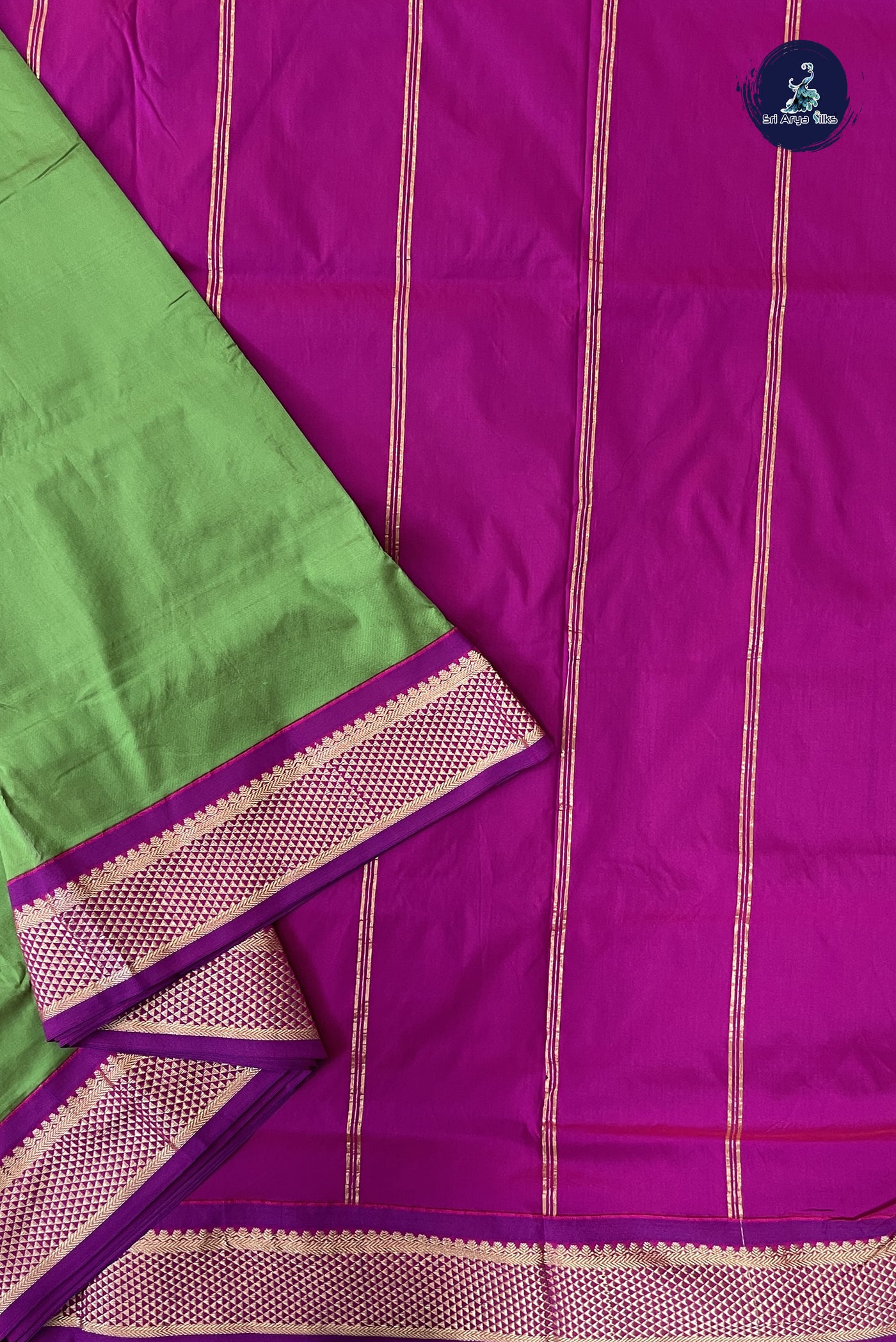 Dual Tone Green 10 Yards Semi Silk With Plain Pattern