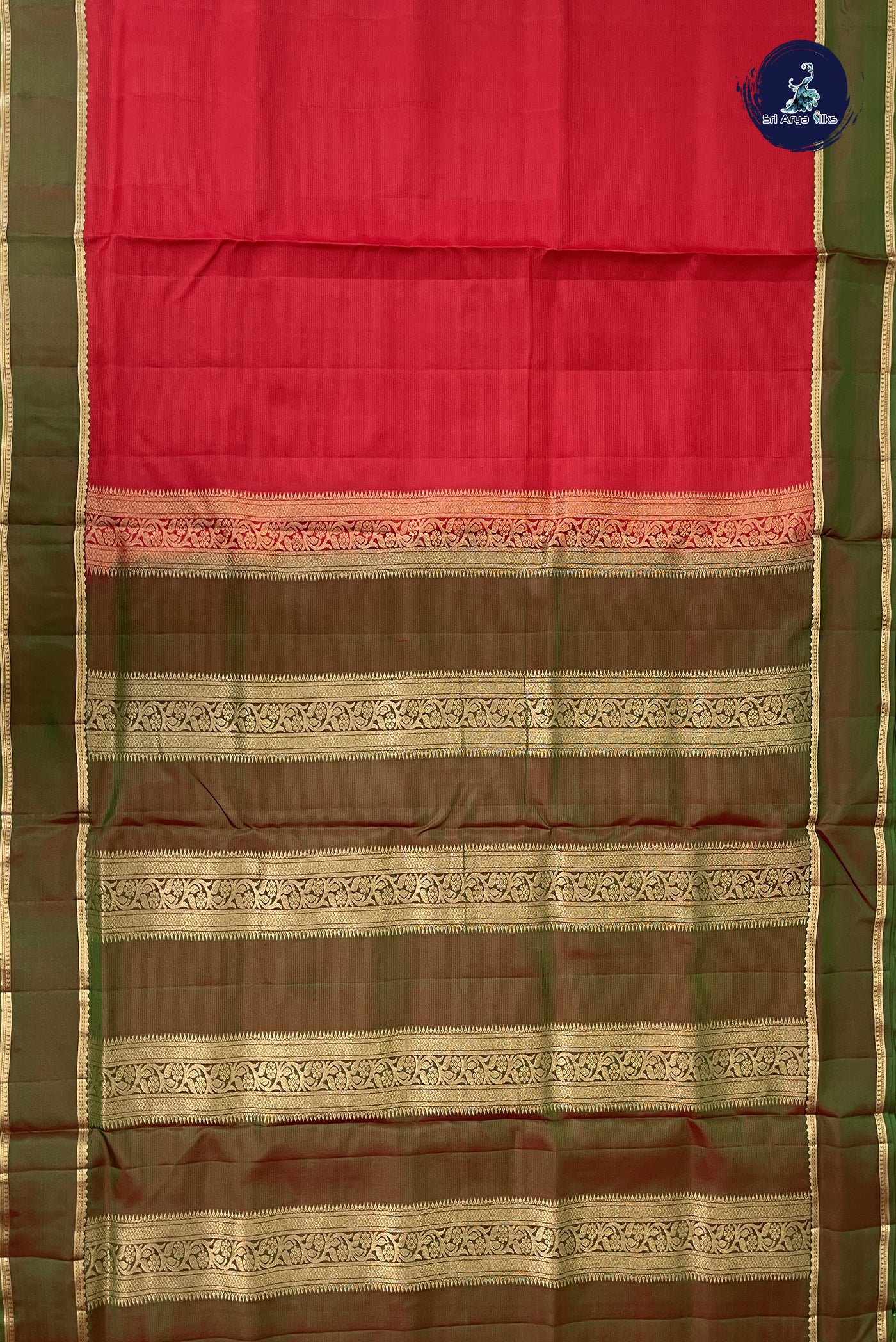 Red Madisar 10 Yards Silk Saree With Plain Pattern