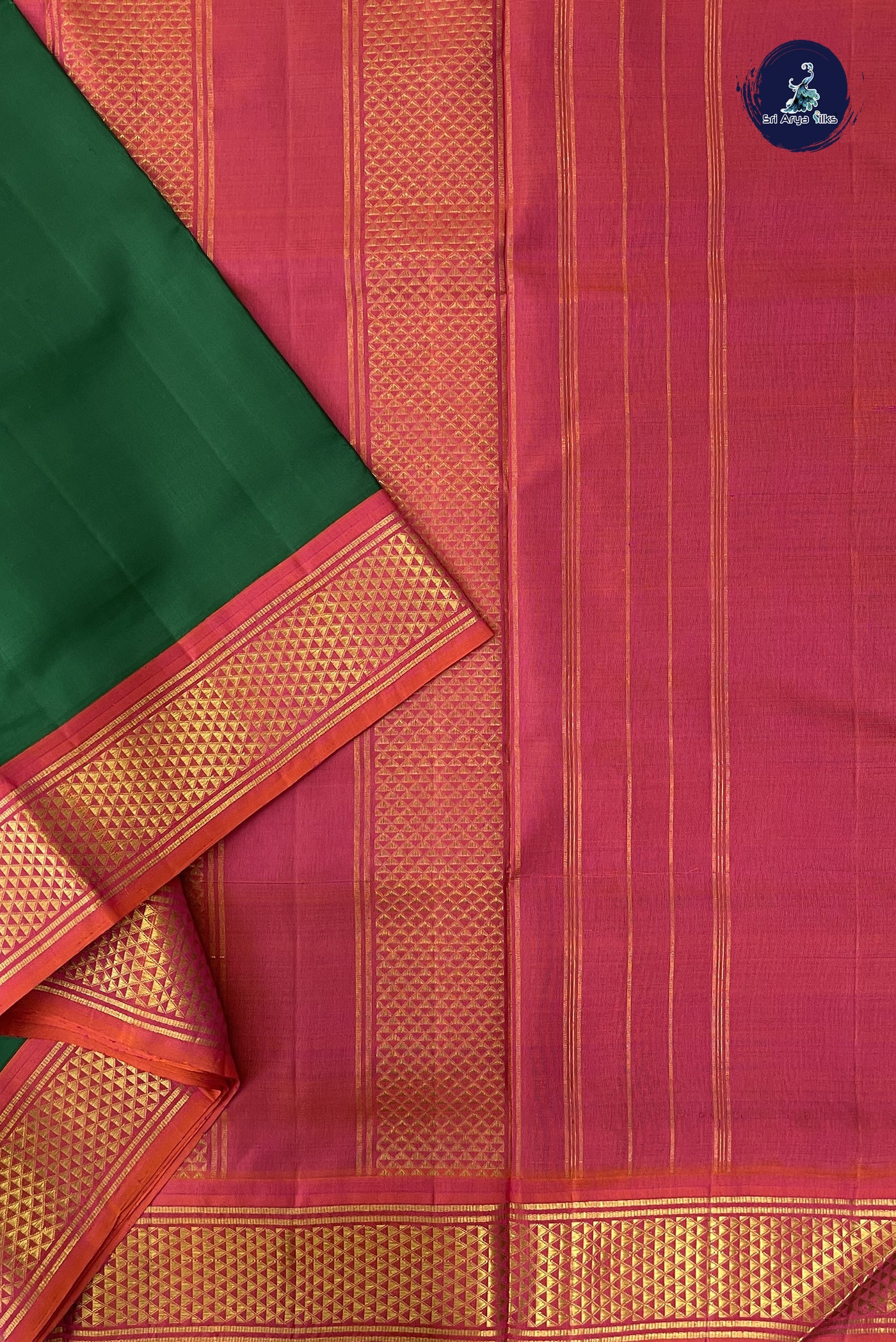 Green Madisar 10 Yards Silk Saree With Plain Pattern