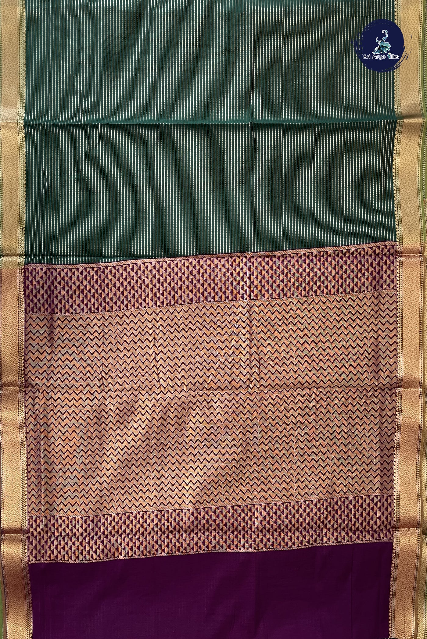 Dark Green Madisar Semi Silk Cotton Saree With Vaira Oosi Pattern