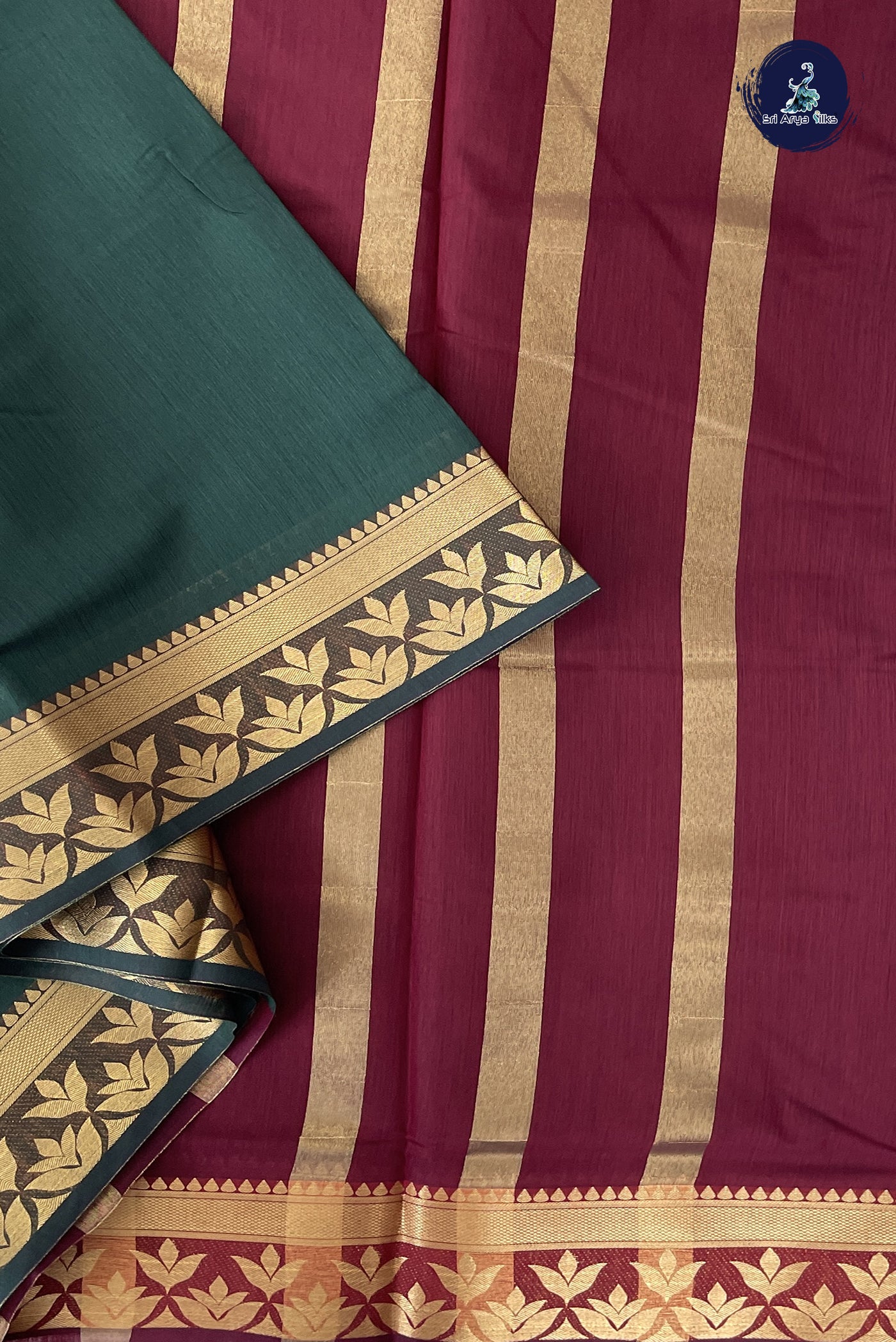 Dark Green Madisar Semi Silk Cotton Saree With Plain Pattern