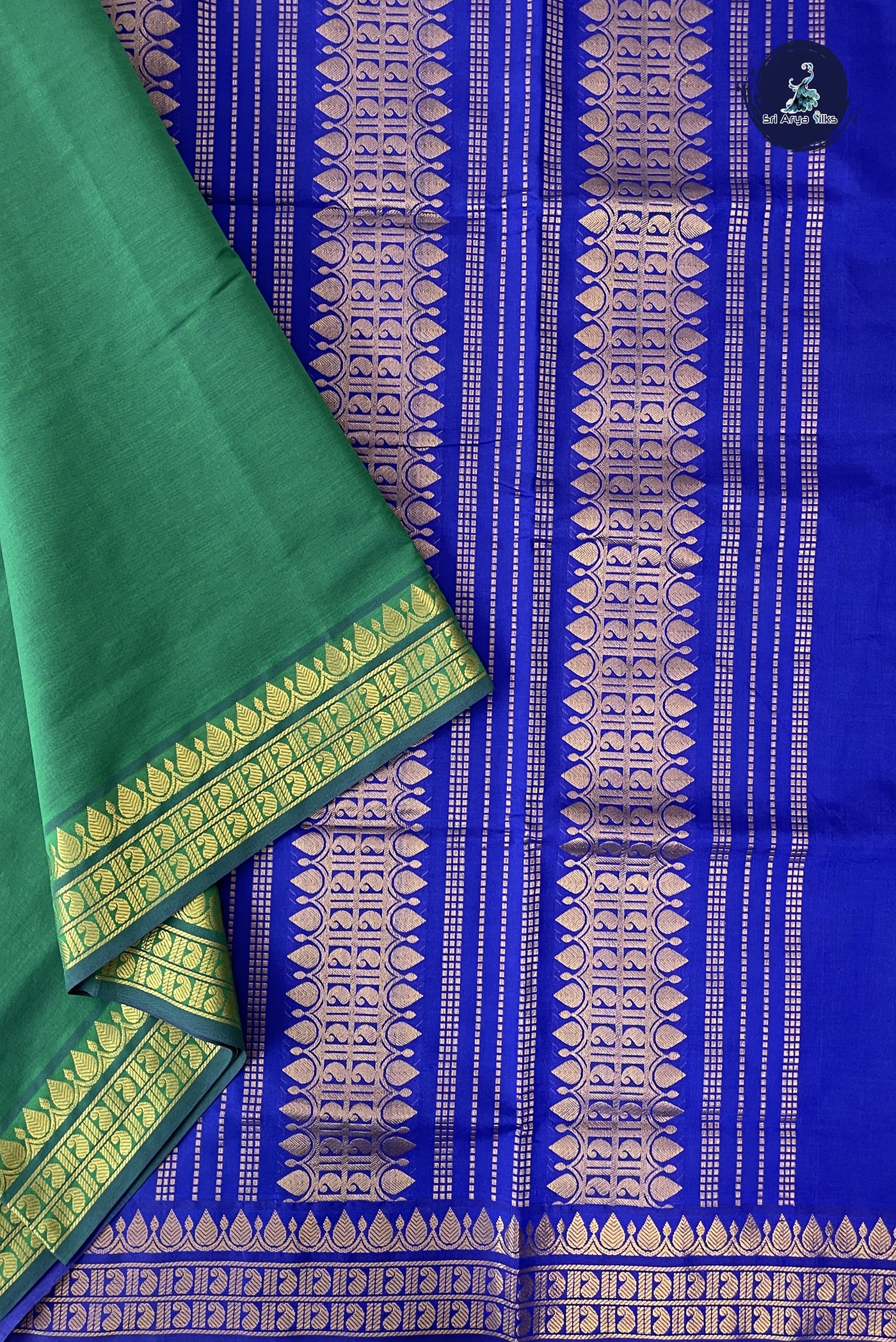 Green Madisar Semi Silk Cotton Saree With Plain Pattern