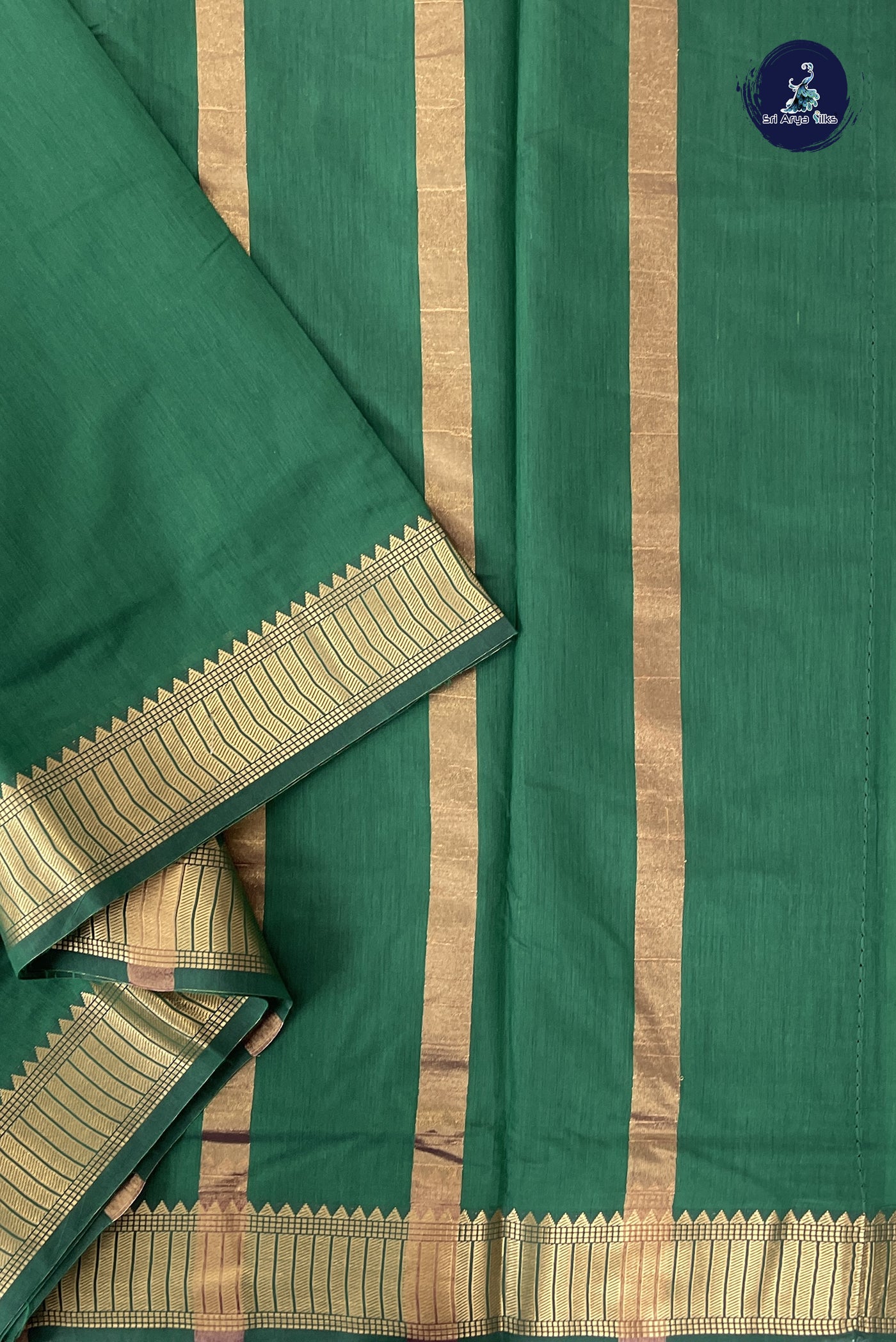 Green Madisar Semi Silk Cotton Saree With Plain Pattern