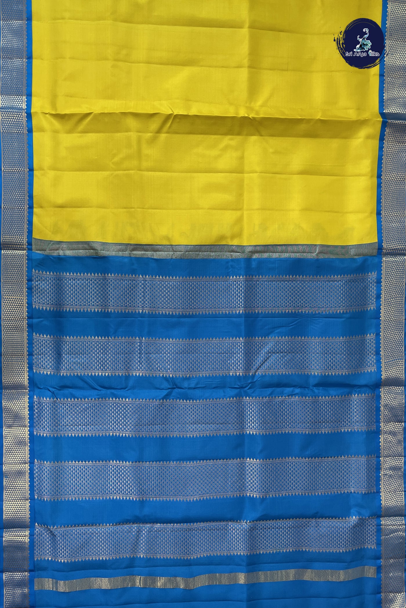 Lemon Yellow Madisar 10 Yards Silk Saree With Plain Pattern