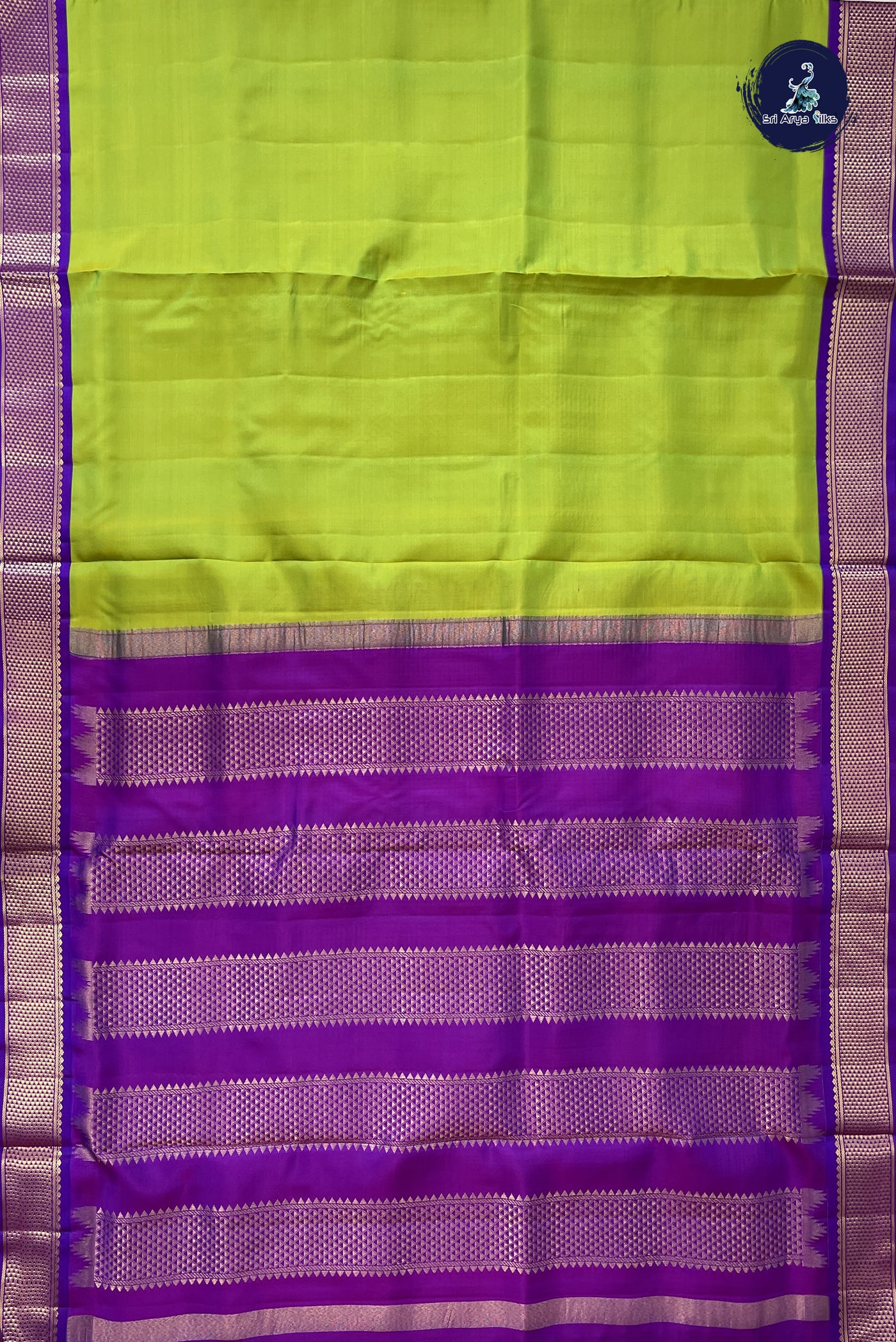 Lime Green Madisar 10 Yards Silk Saree With Plain Pattern