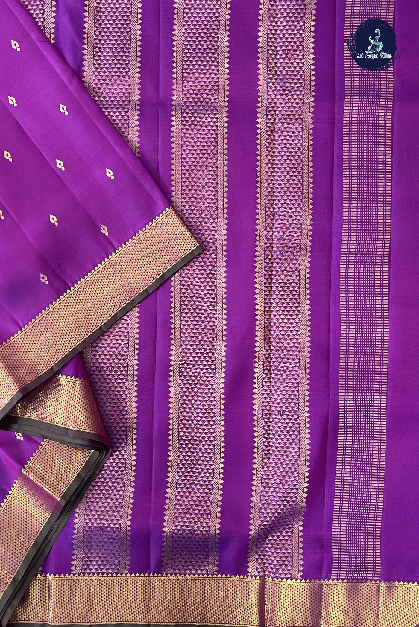Vadamalli Madisar 10 Yards Silk Saree With Zari Buttas Pattern