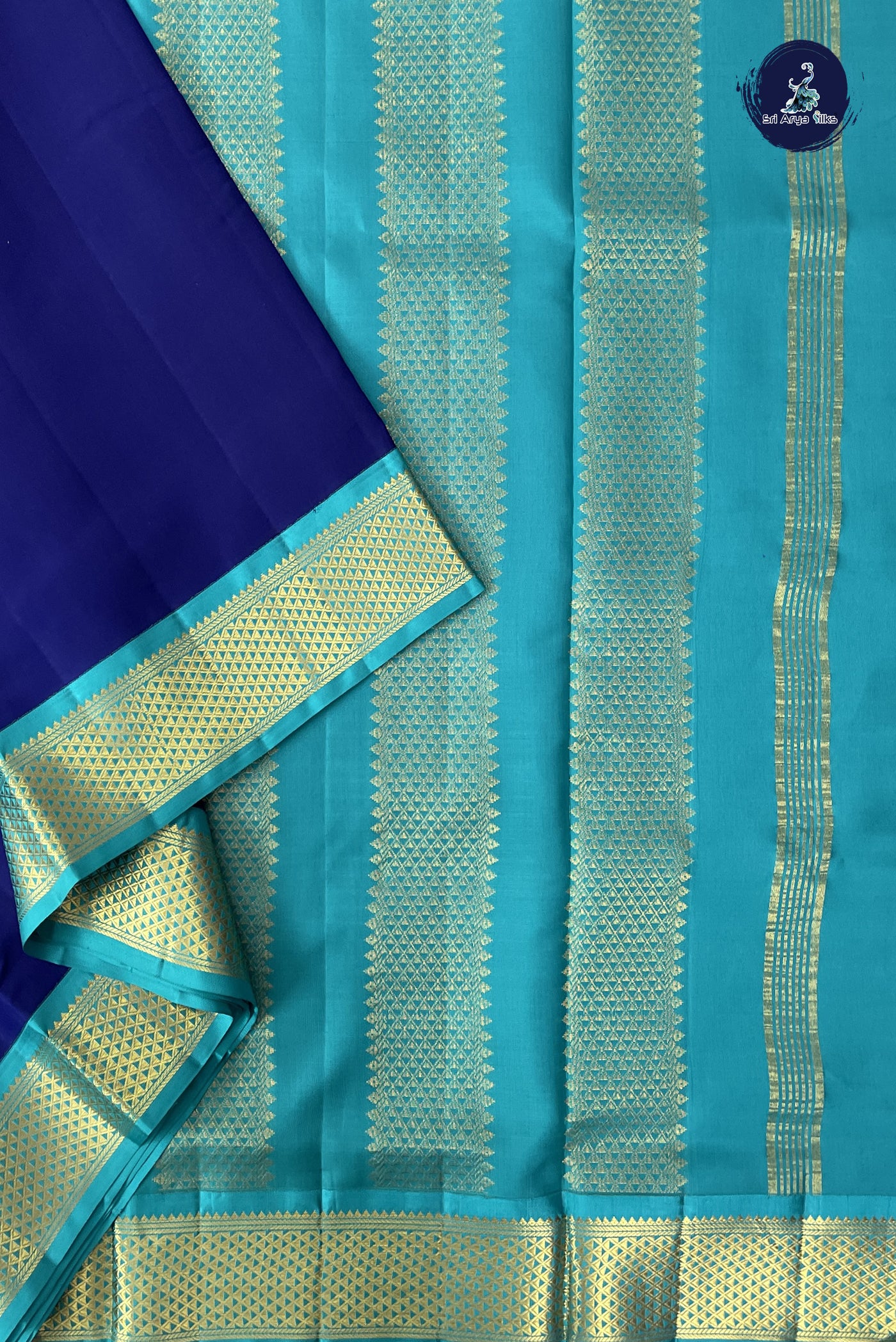 Blue Madisar 10 Yards Silk Saree With Plain Pattern
