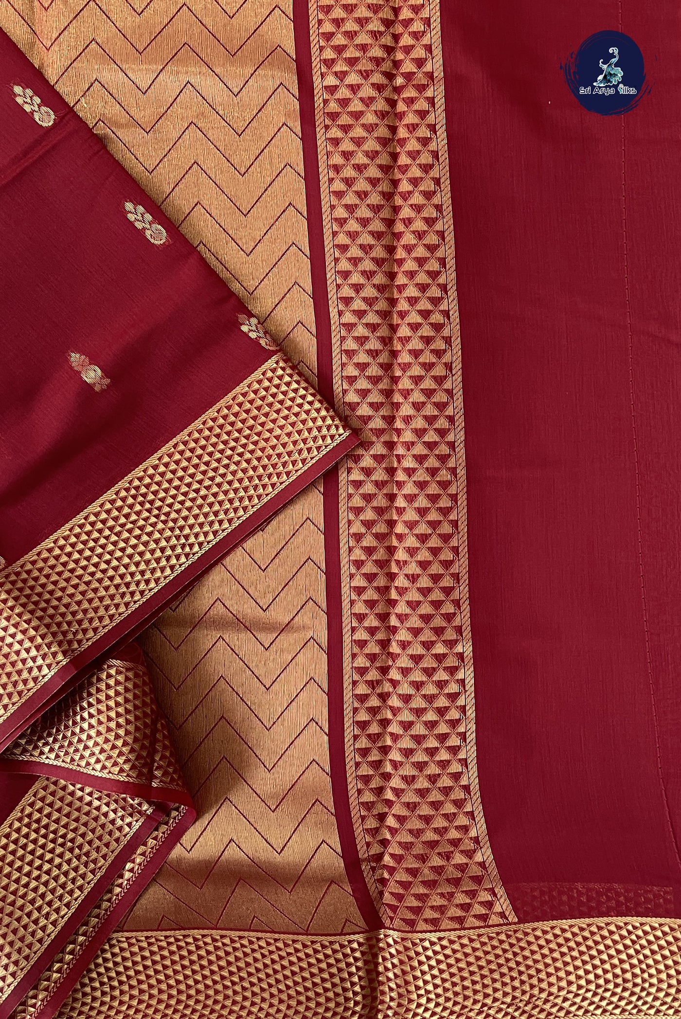 Arakku Madisar Semi Silk Cotton Saree With Zari Buttas Pattern