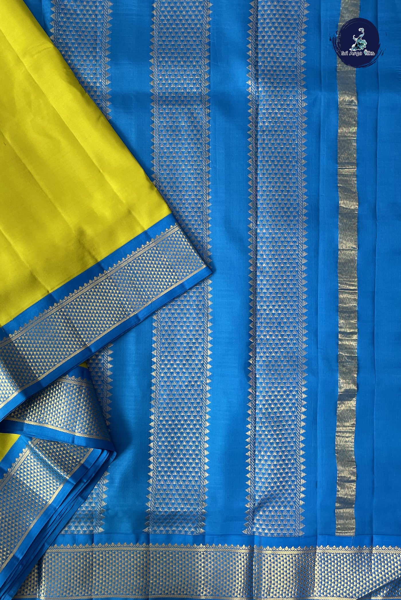 Lemon Yellow Madisar 10 Yards Silk Saree With Plain Pattern