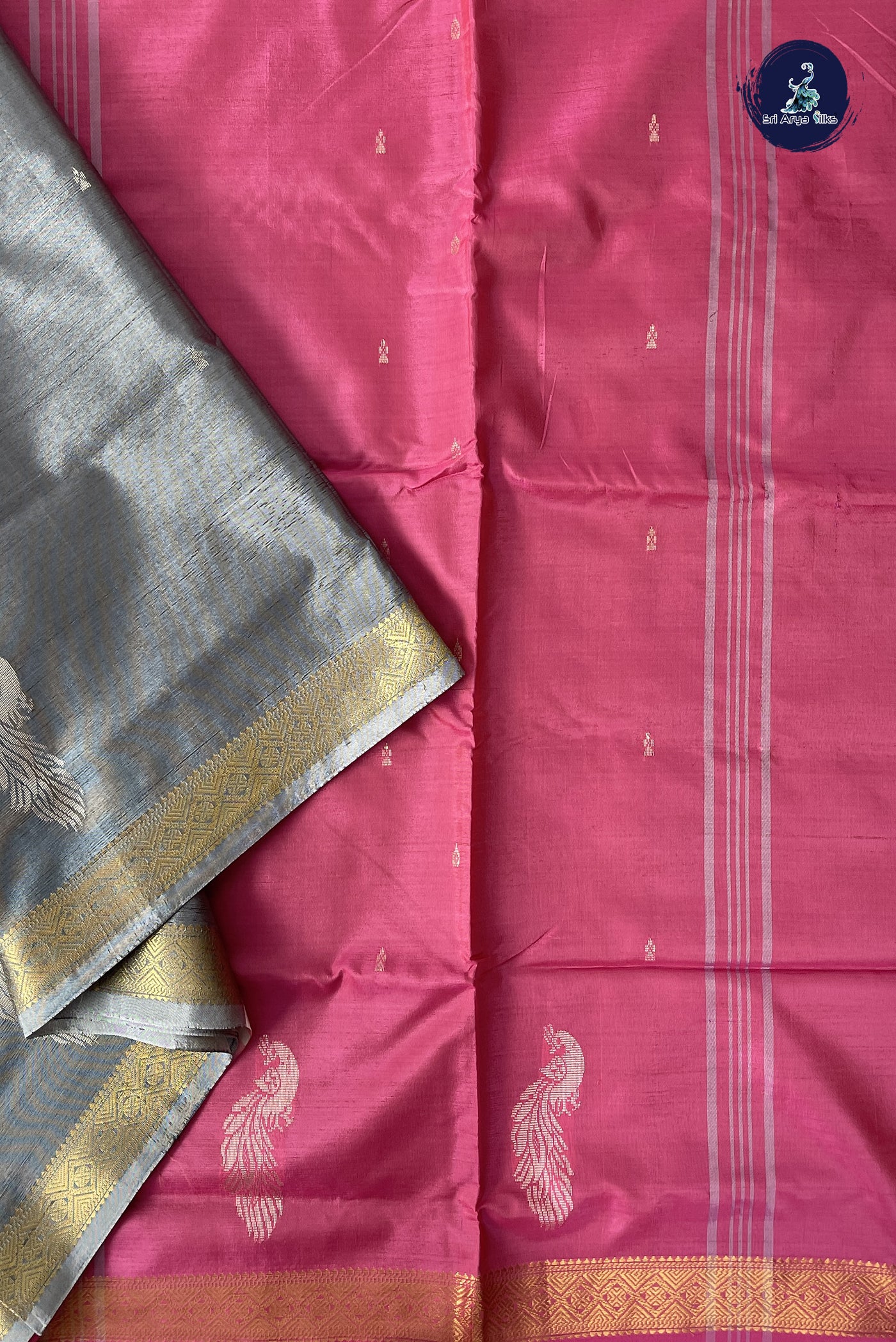 Grey Vaazhainaar Pattu Madisar Silk Saree With Buttas Pattern