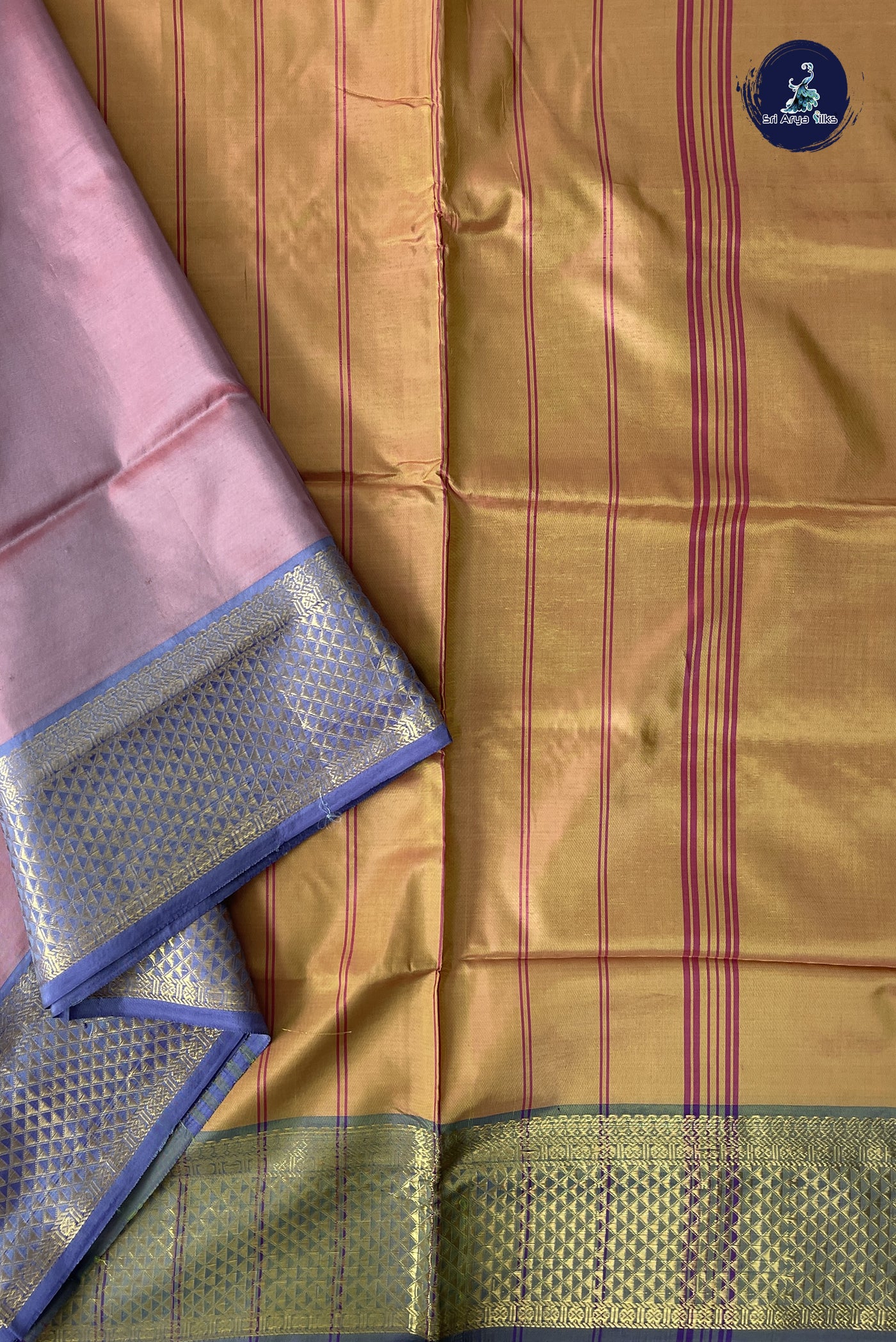 Pink Vaazhainaar Pattu Madisar Silk Saree With Plain Pattern