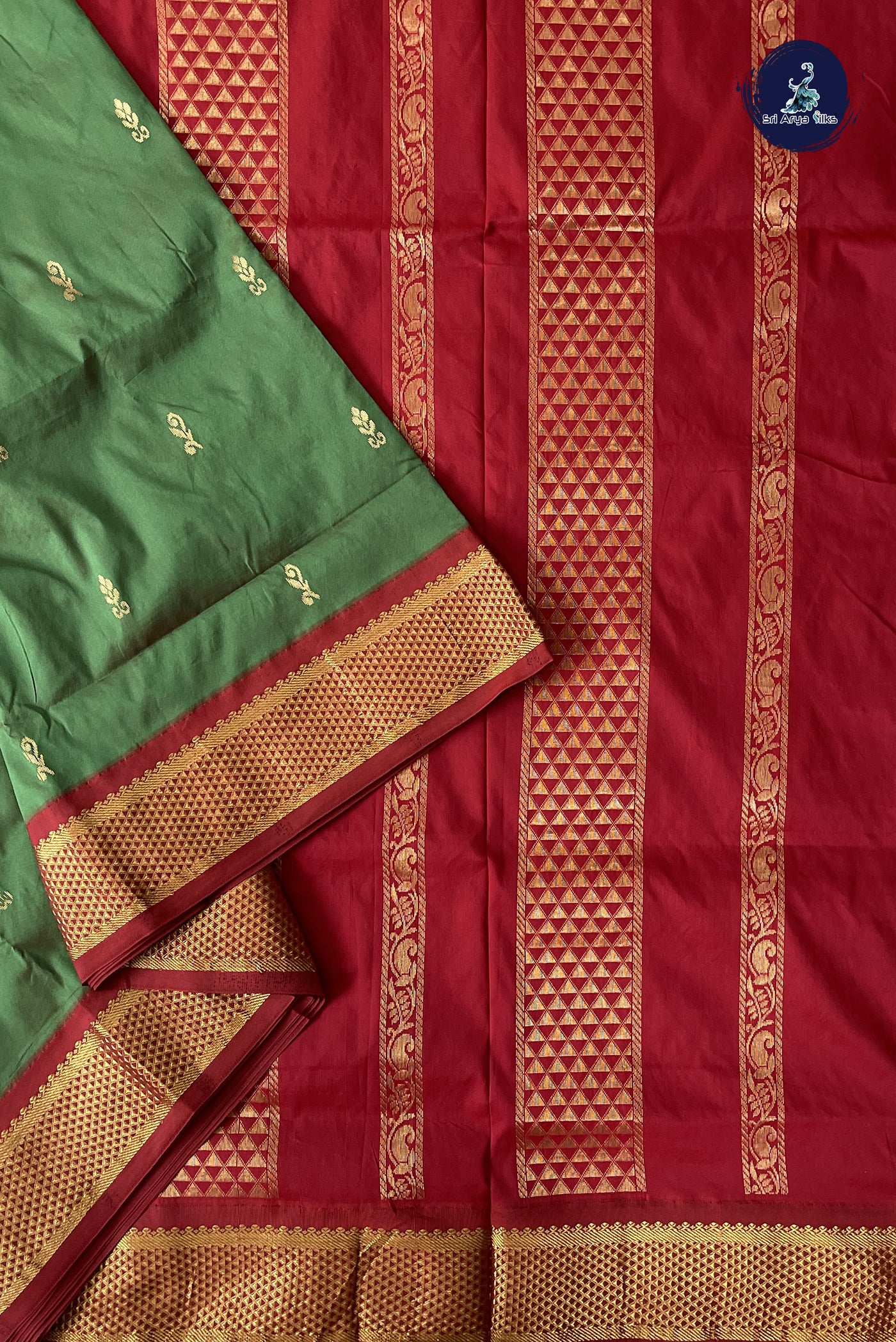 Dual Tone Green Madisar Semi Silk Saree With Zari Buttas Pattern