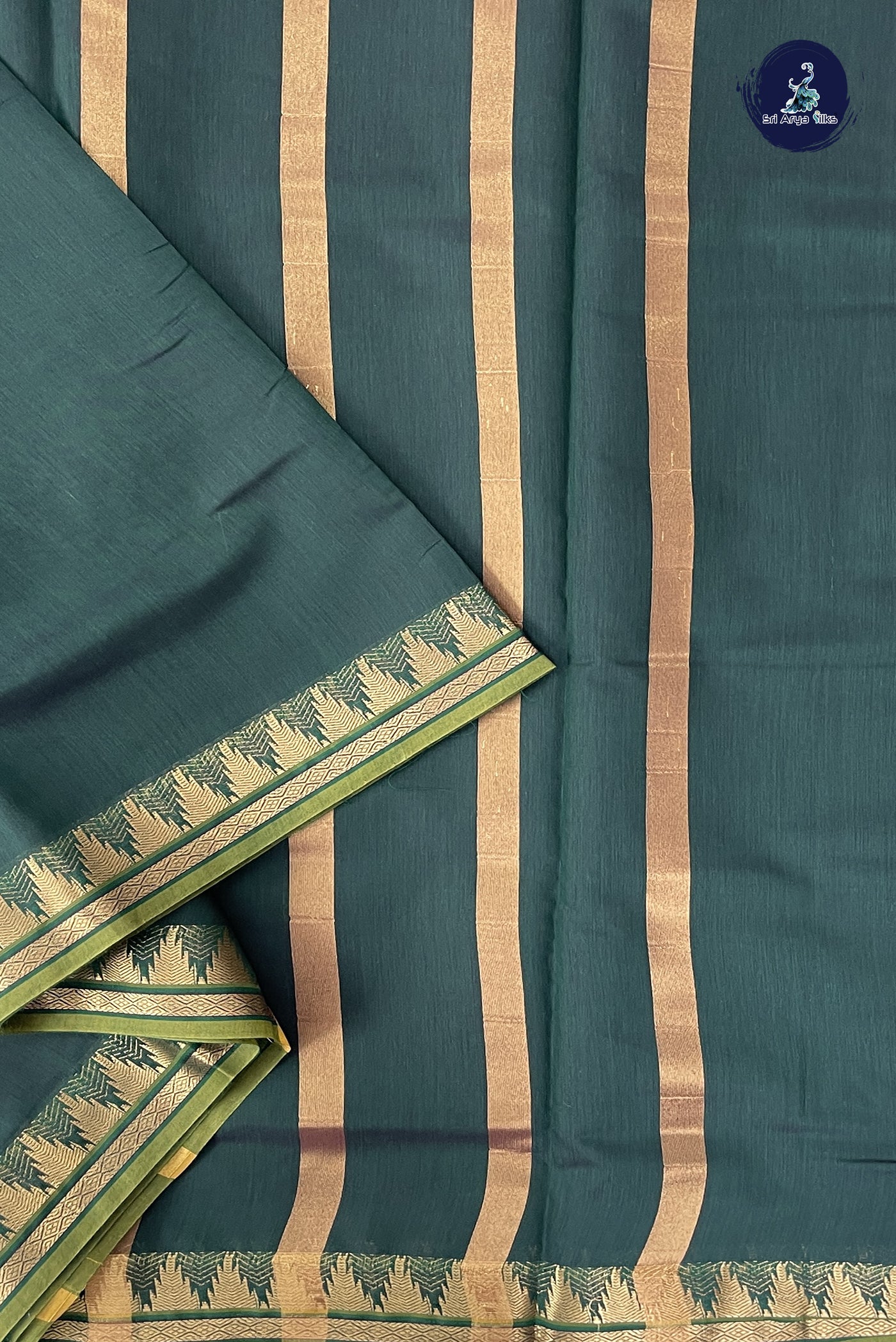 Dark Green Madisar Semi Silk Cotton Saree With Plain Pattern