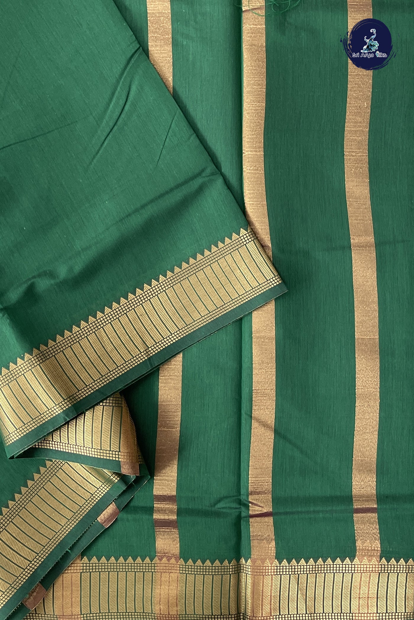 Green Madisar Semi Silk Cotton Saree With Plain Pattern