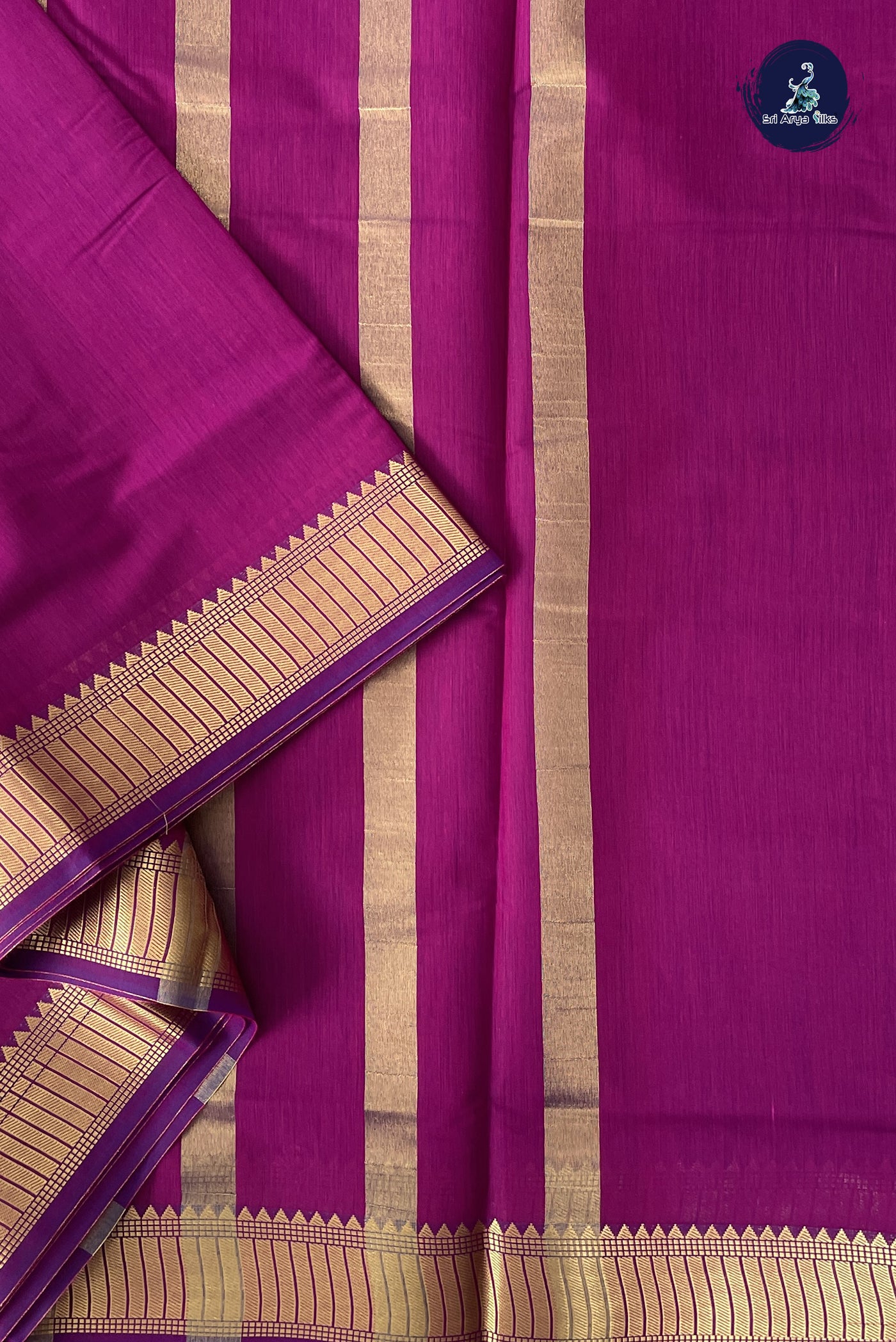 Magenta Madisar Semi Silk Cotton Saree With Plain Pattern