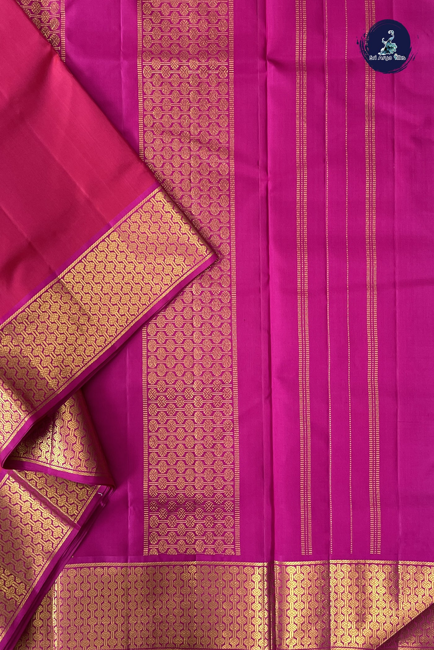 Pink Madisar 10 Yards Silk Saree With Plain Pattern