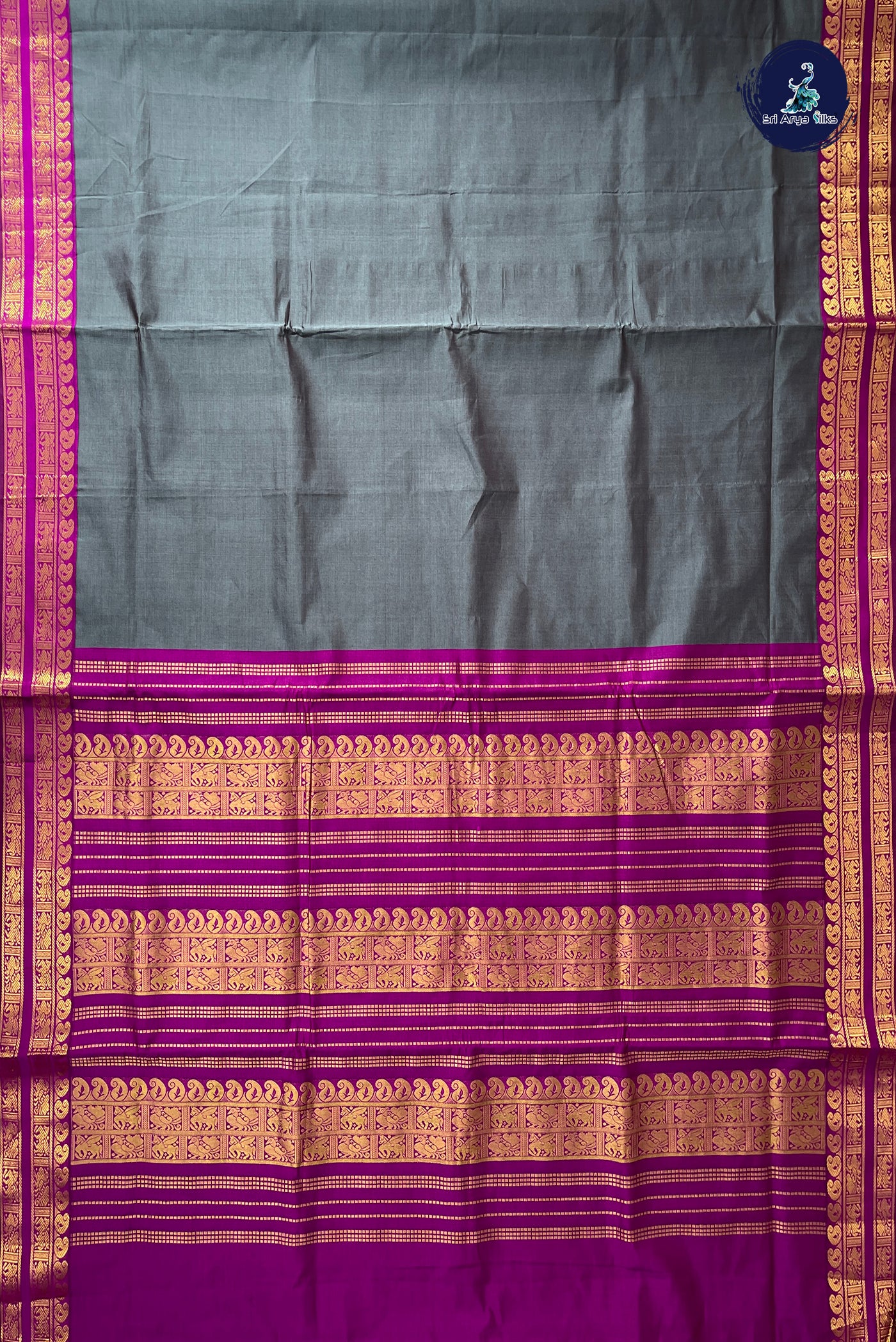 Grey Half Pure Madisar Silk Cotton Saree With Plain Pattern