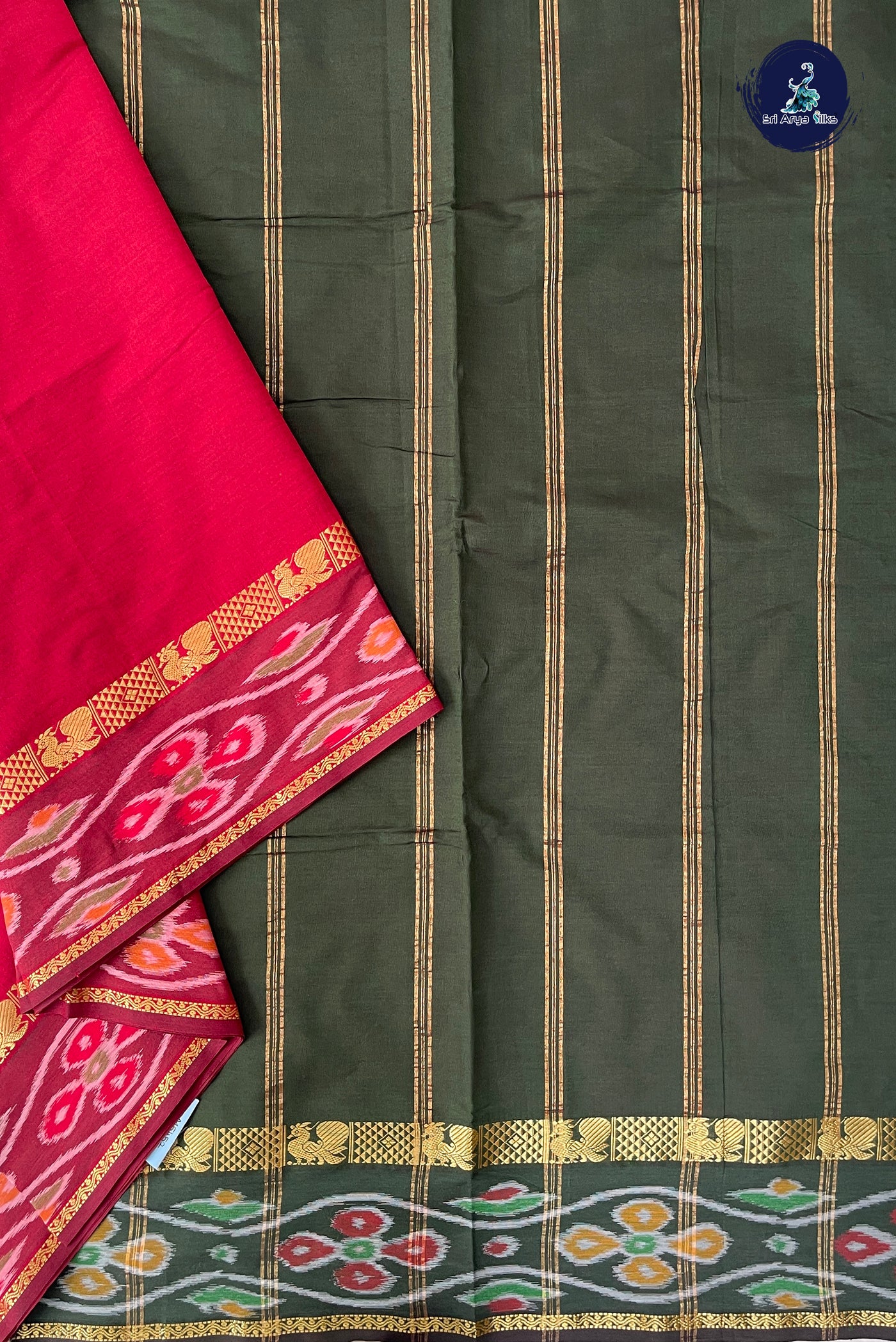 Red Half Pure Madisar Silk Cotton Saree With Plain Pattern