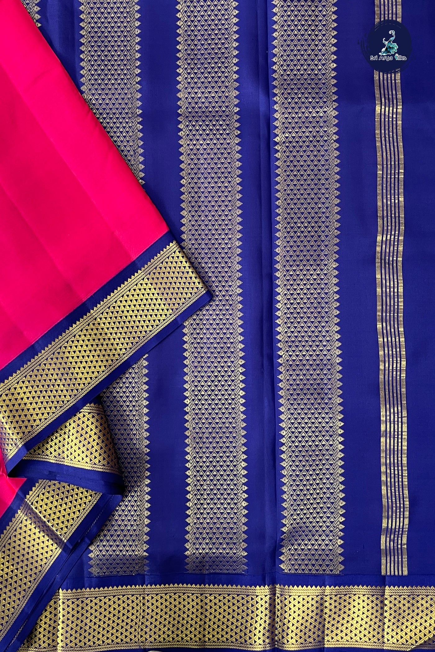Pink Madisar 10 Yards Silk Saree With Plain Pattern