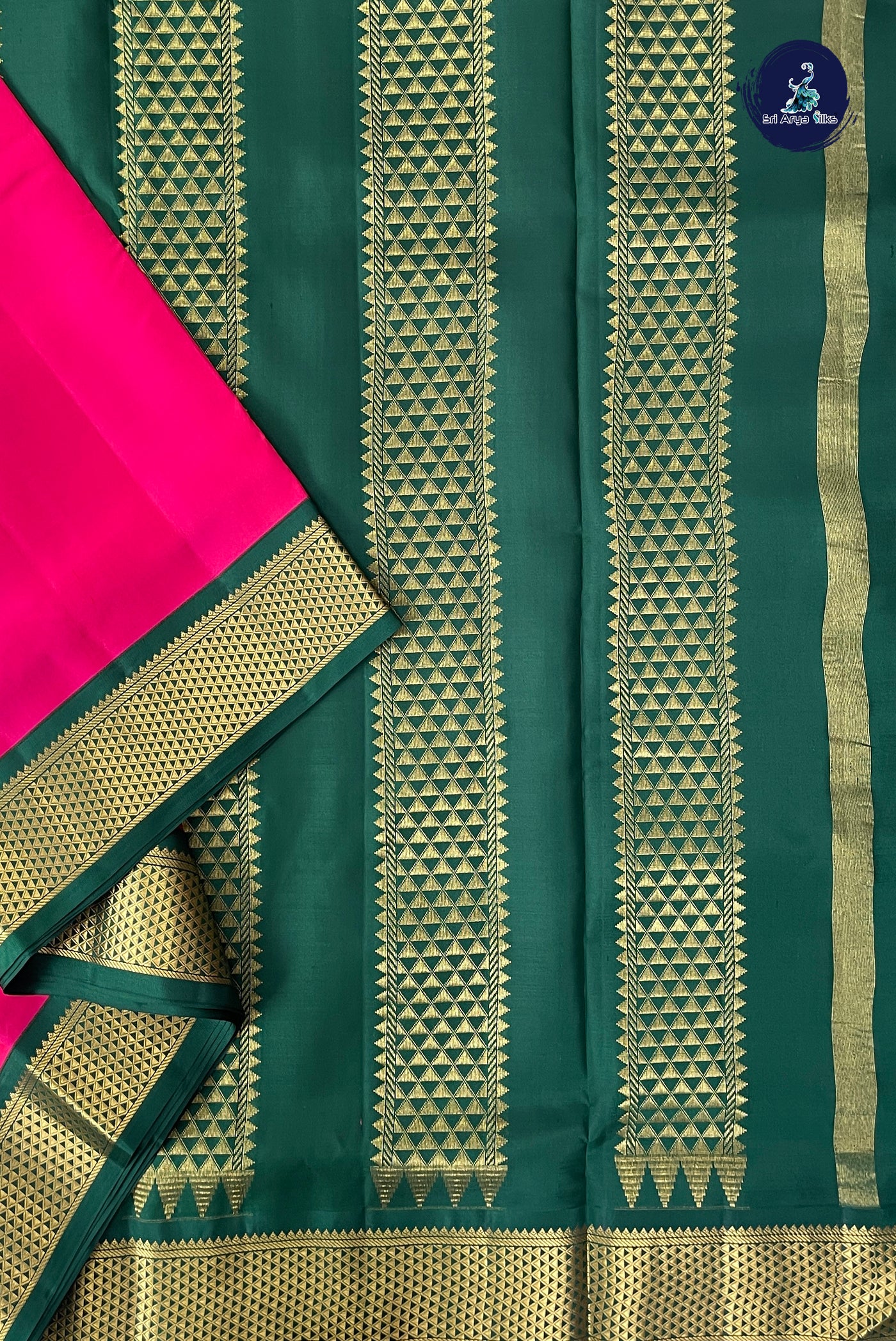 Pink Madisar 10 Yards Silk Saree With Plain Pattern