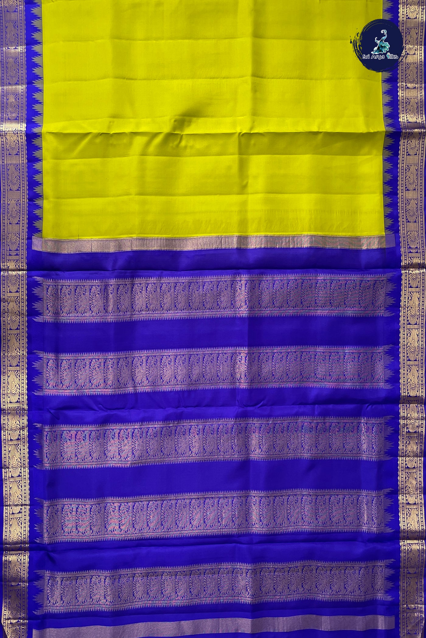 Lime Green Madisar 10 Yards Silk Saree With Plain Pattern