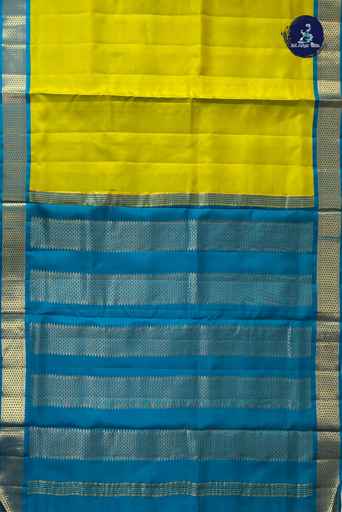 Lime Green Madisar 10 Yards Silk Saree With Plain Pattern