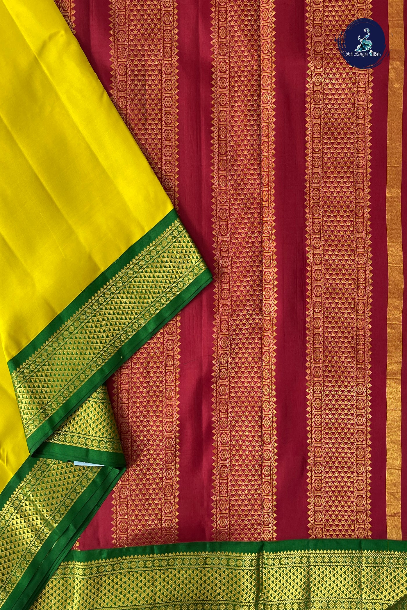 Lemon Yellow Madisar 10 Yards Silk Saree With Plain Pattern