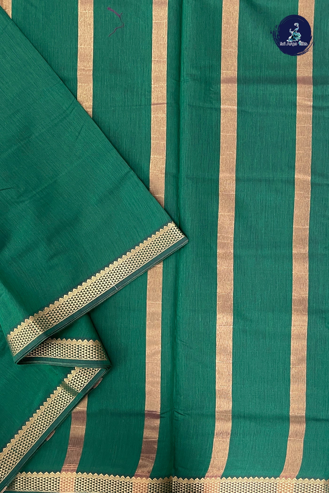 Green Madisar Semi Silk Cotton Saree With Plain Pattern