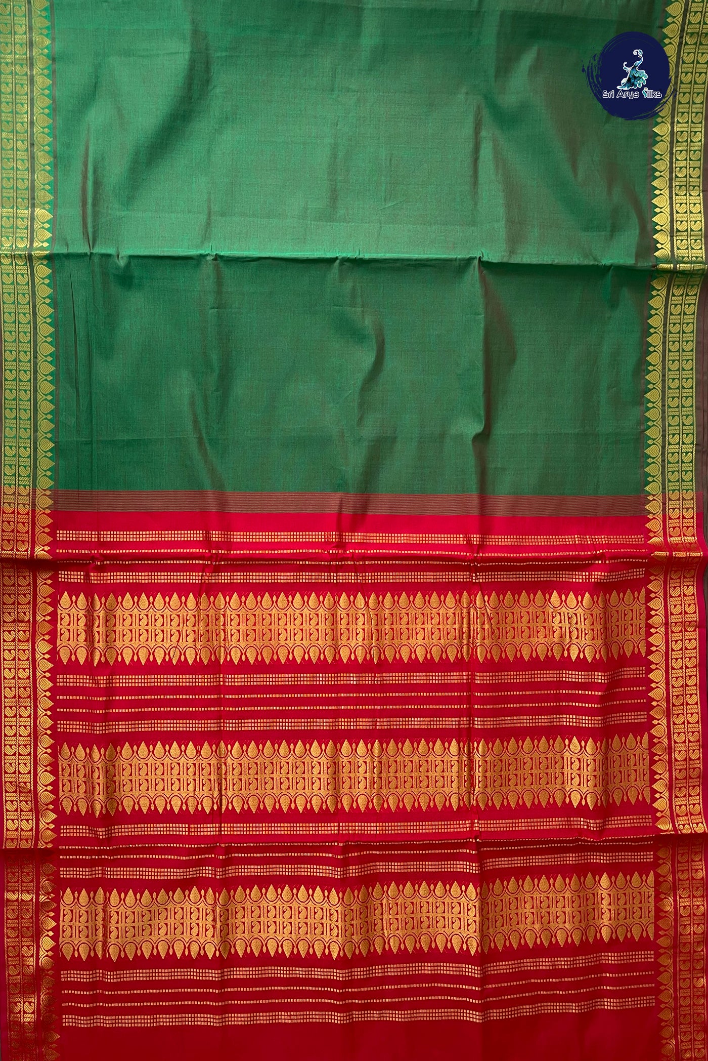 Green Half Pure Madisar Silk Cotton Saree With Plain Pattern