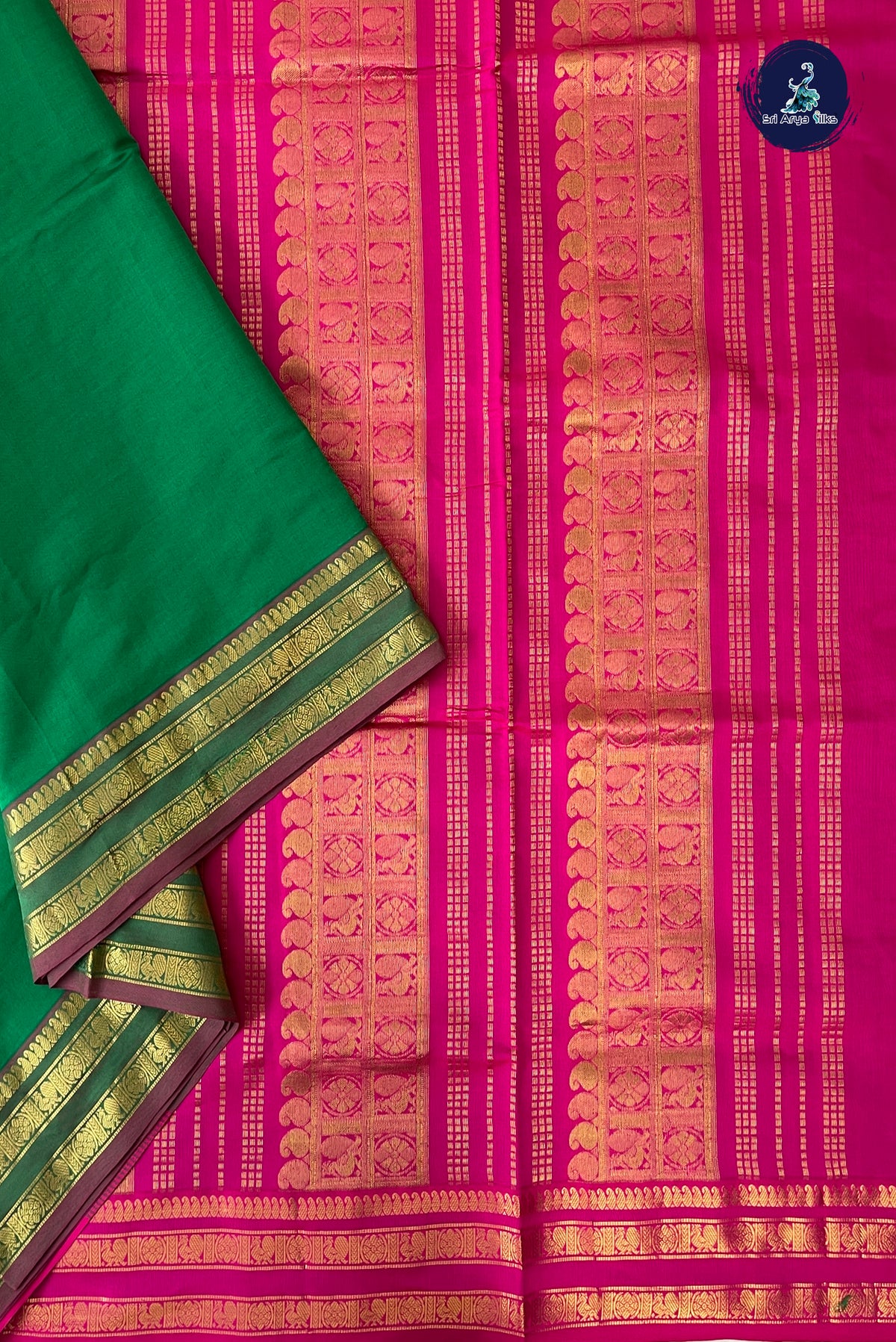 Green Half Pure Madisar Silk Cotton Saree With Plain Pattern