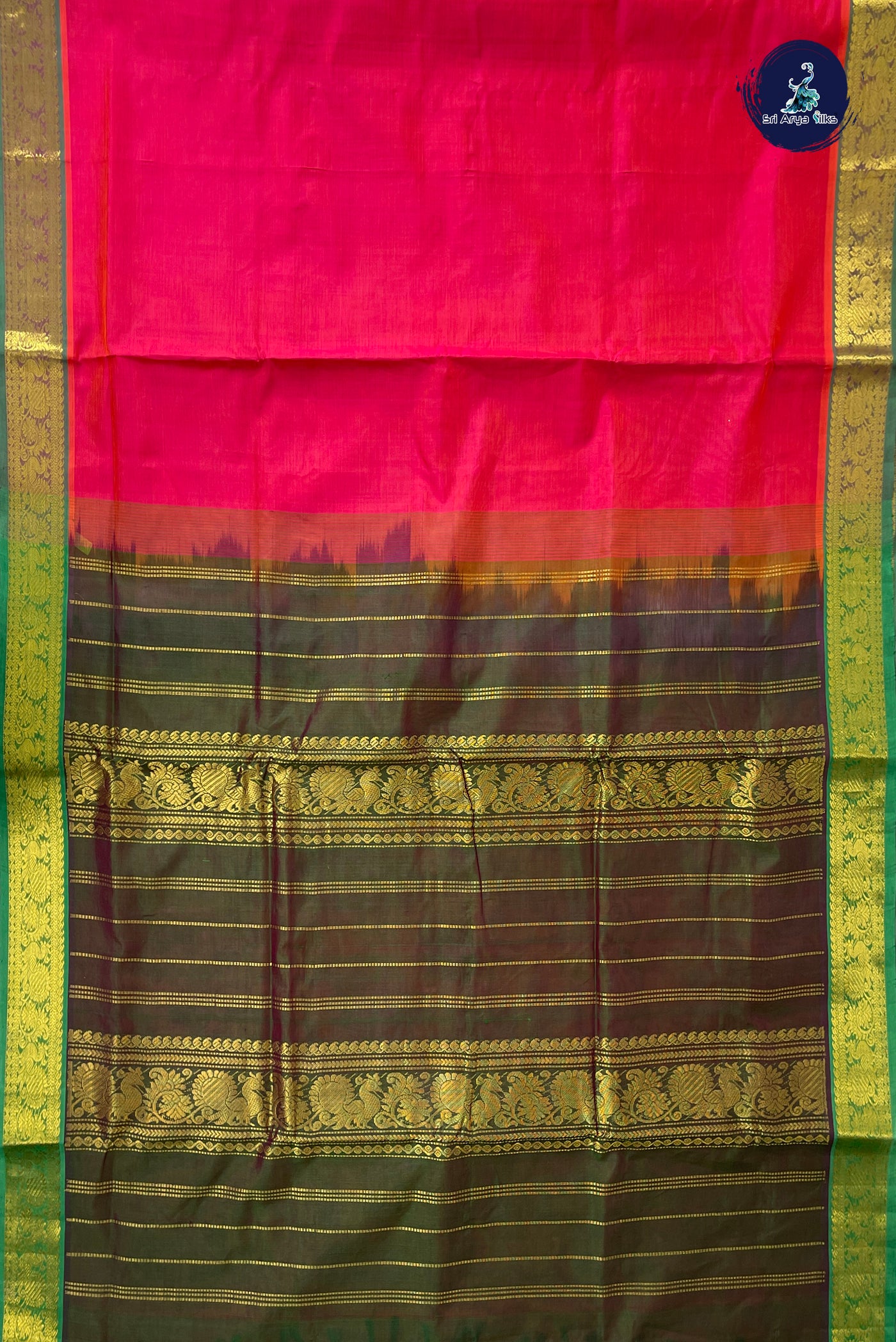 Pink Madisar Silk Cotton Saree With Plain Pattern