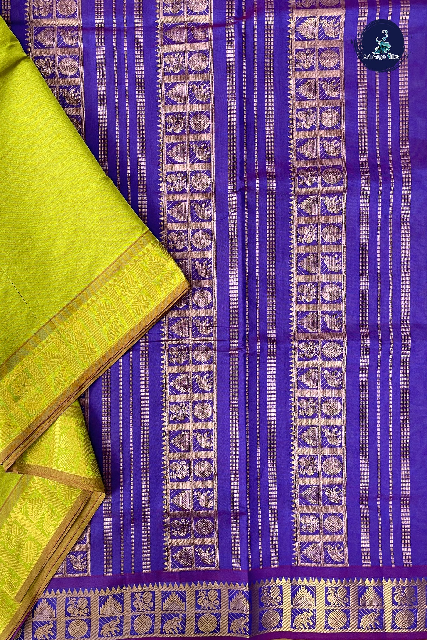 Light Green Half Pure Madisar Silk Cotton Saree With Plain Pattern