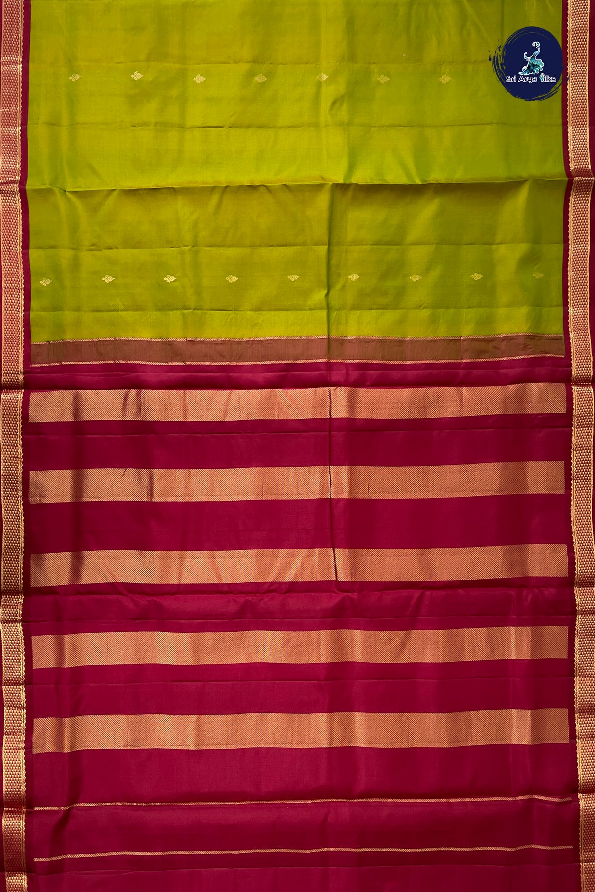 Dual Tone Mehendi Green Madisar 10 Yards Silk Saree With Zari Buttas Pattern