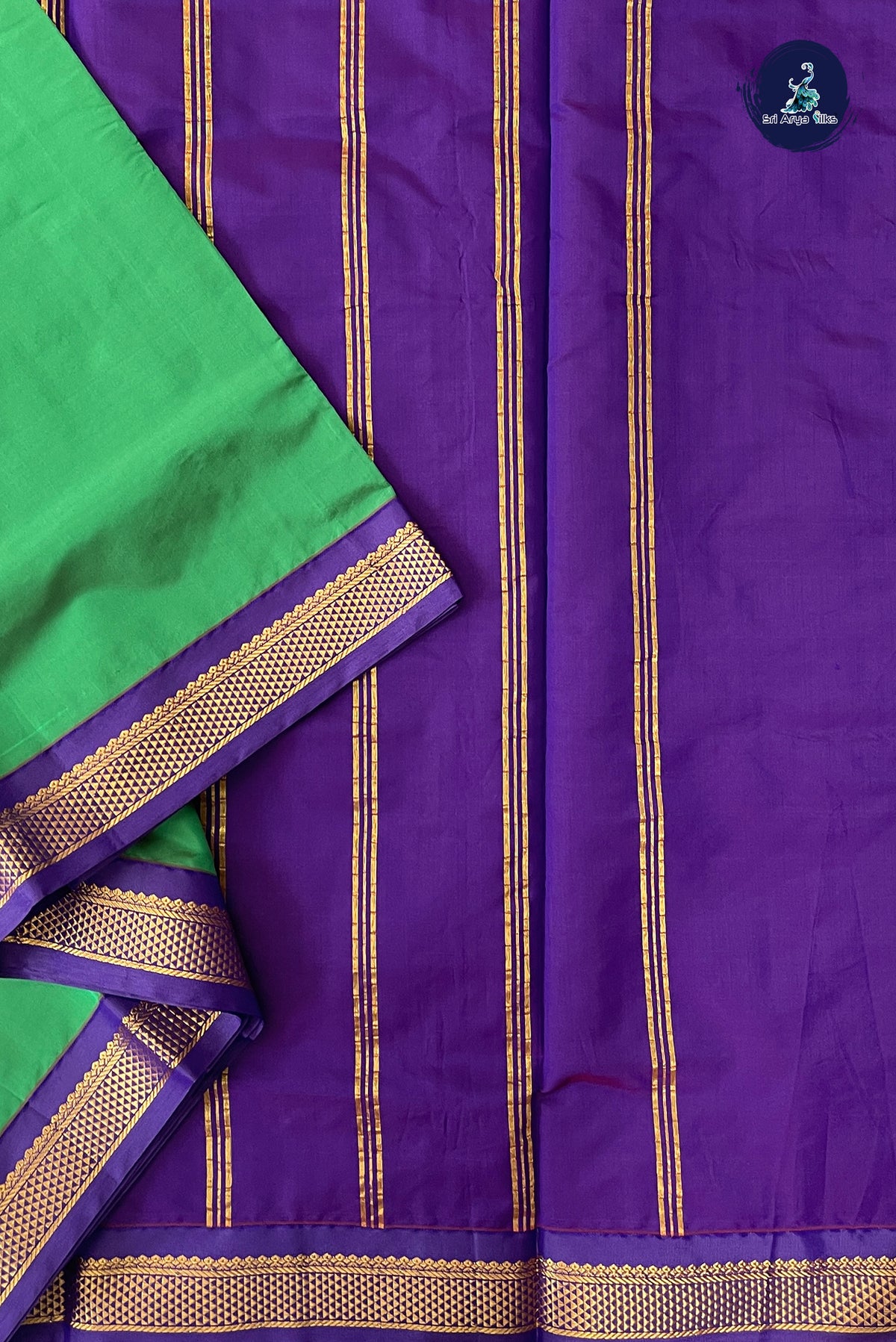 Green Madisar Semi Silk Saree With Plain Pattern