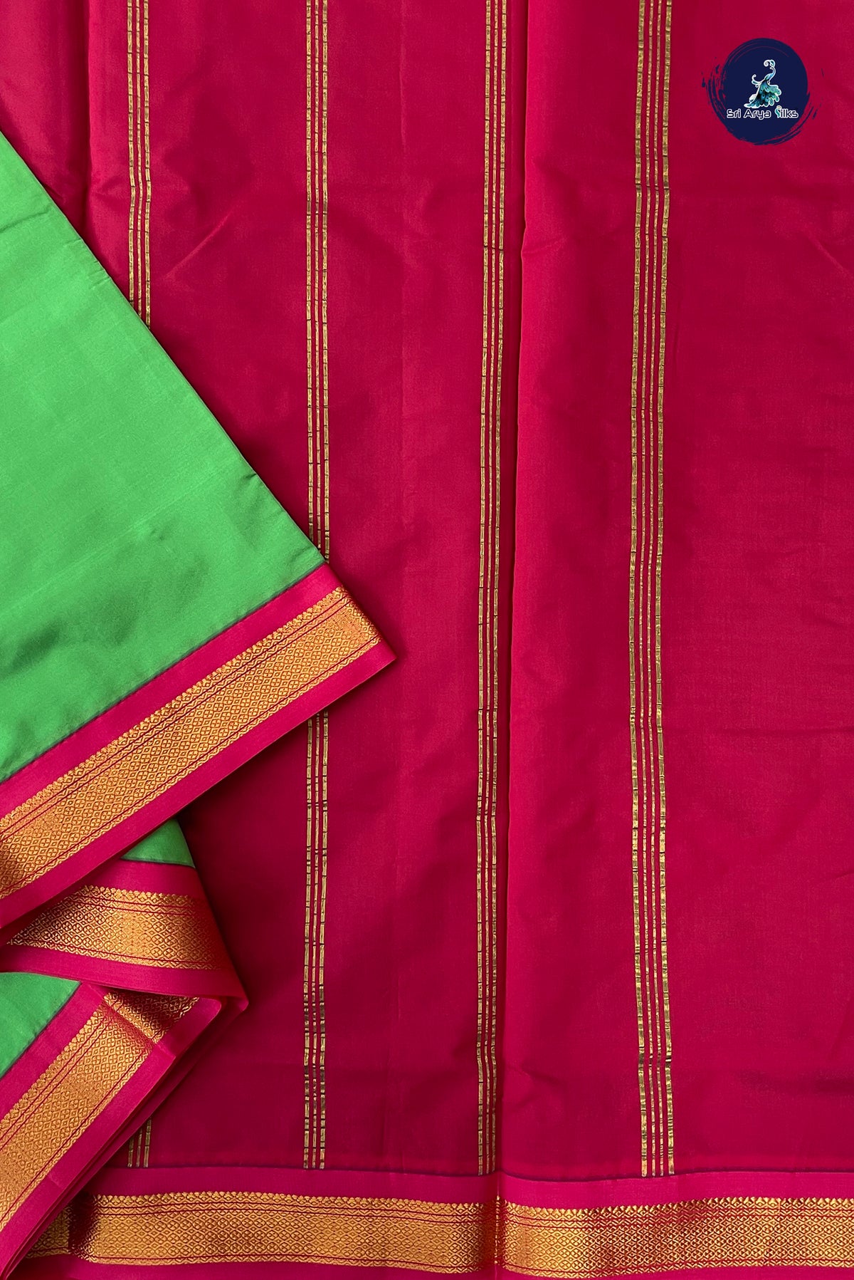 Green Madisar Semi Silk Saree With Plain Pattern