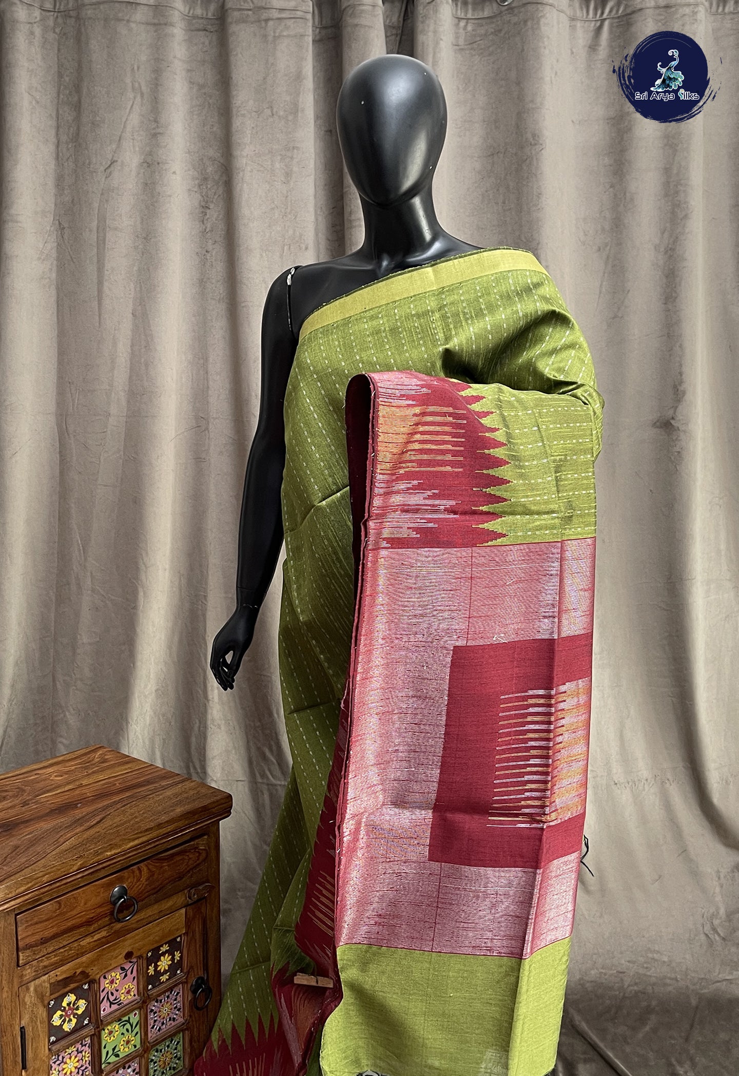 Mehendi Green Raw Silk Saree With Stripes Pattern