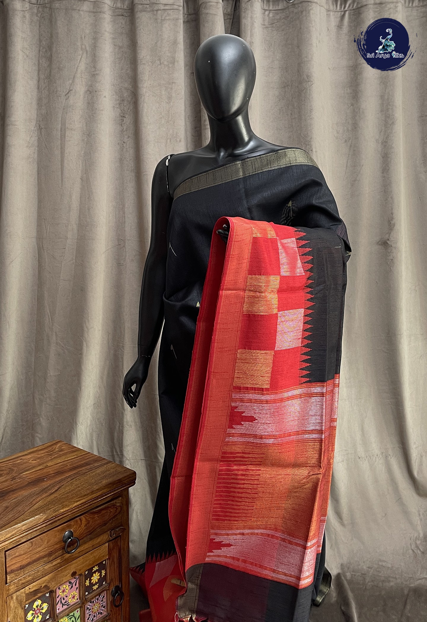 Black Raw Silk Saree With Zari Buttas Pattern