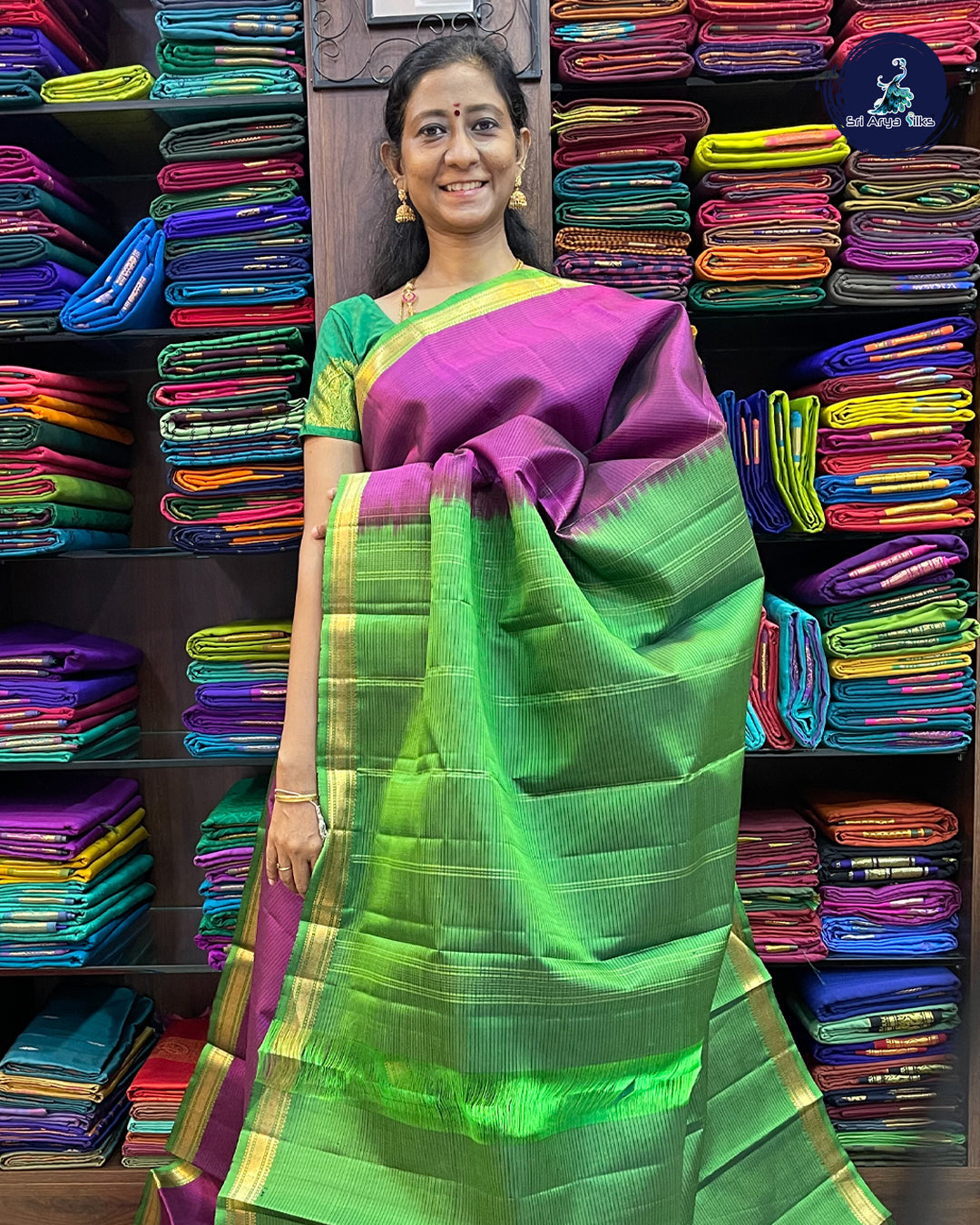 Dark Brinjal Korvai Contrast Silk Saree With Green Blouse & Buttas Pattern