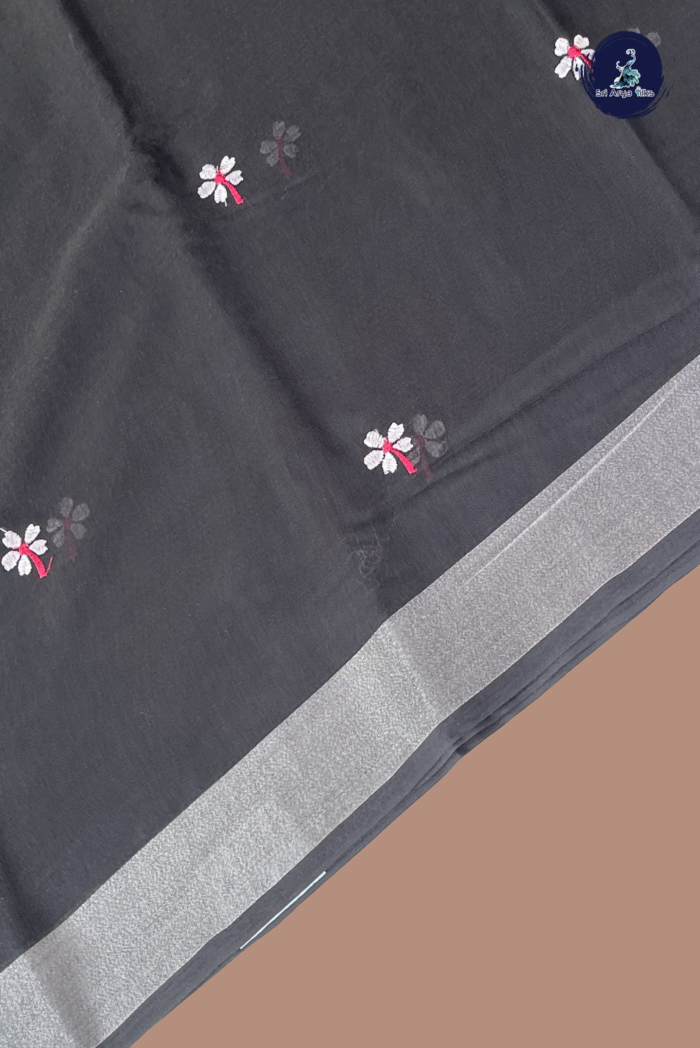 Black Linen Saree With Thread Work Pattern