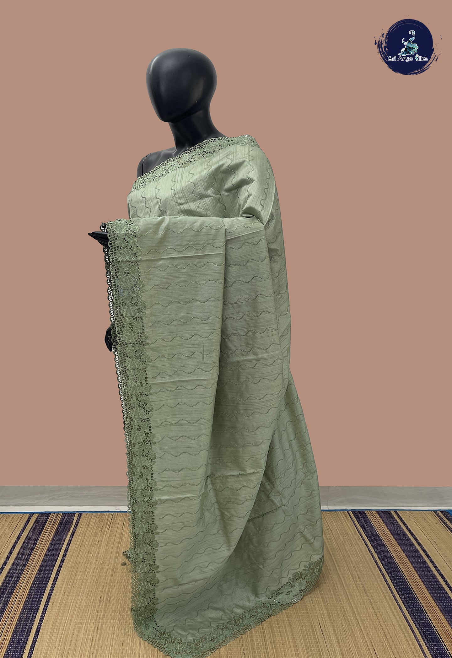 Elaichi Green Tussar Saree With Embroidery Pattern