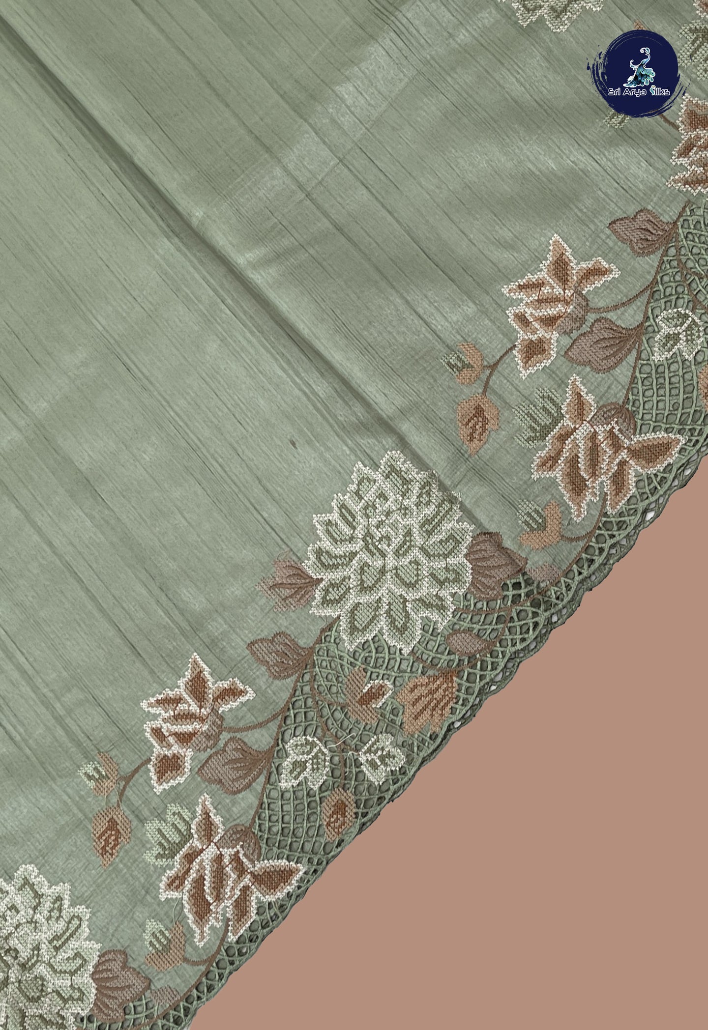 Elaichi Green Tussar Saree With Embroidery Pattern