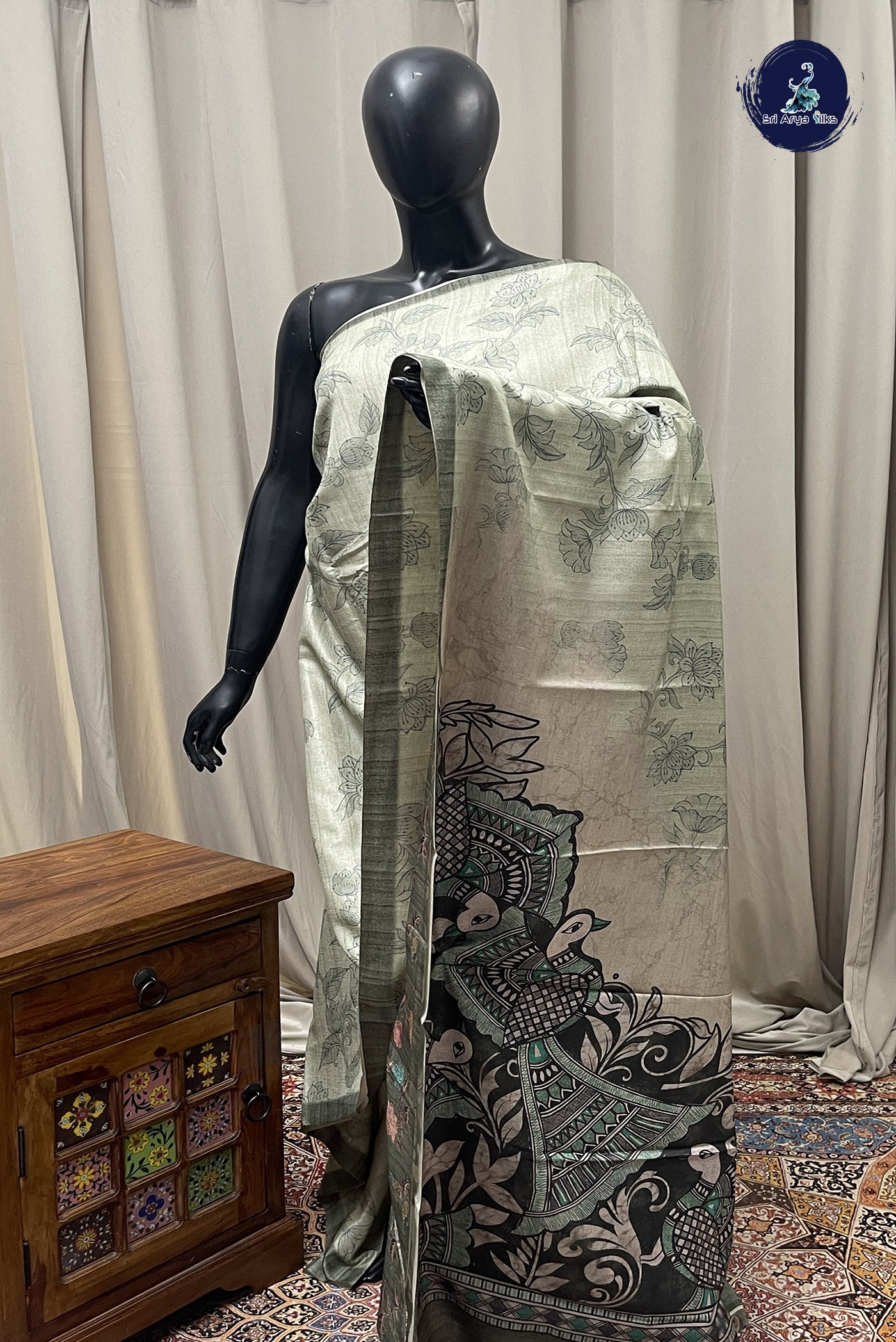 Light Green Art Silk Saree With Floral Digital Print Pattern