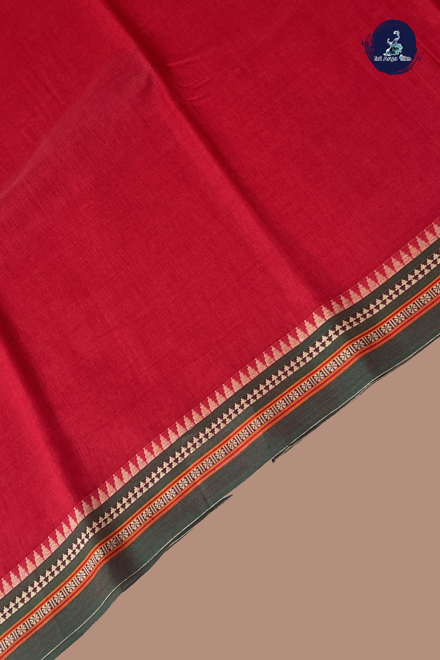 Red Cotton Saree With Plain Pattern