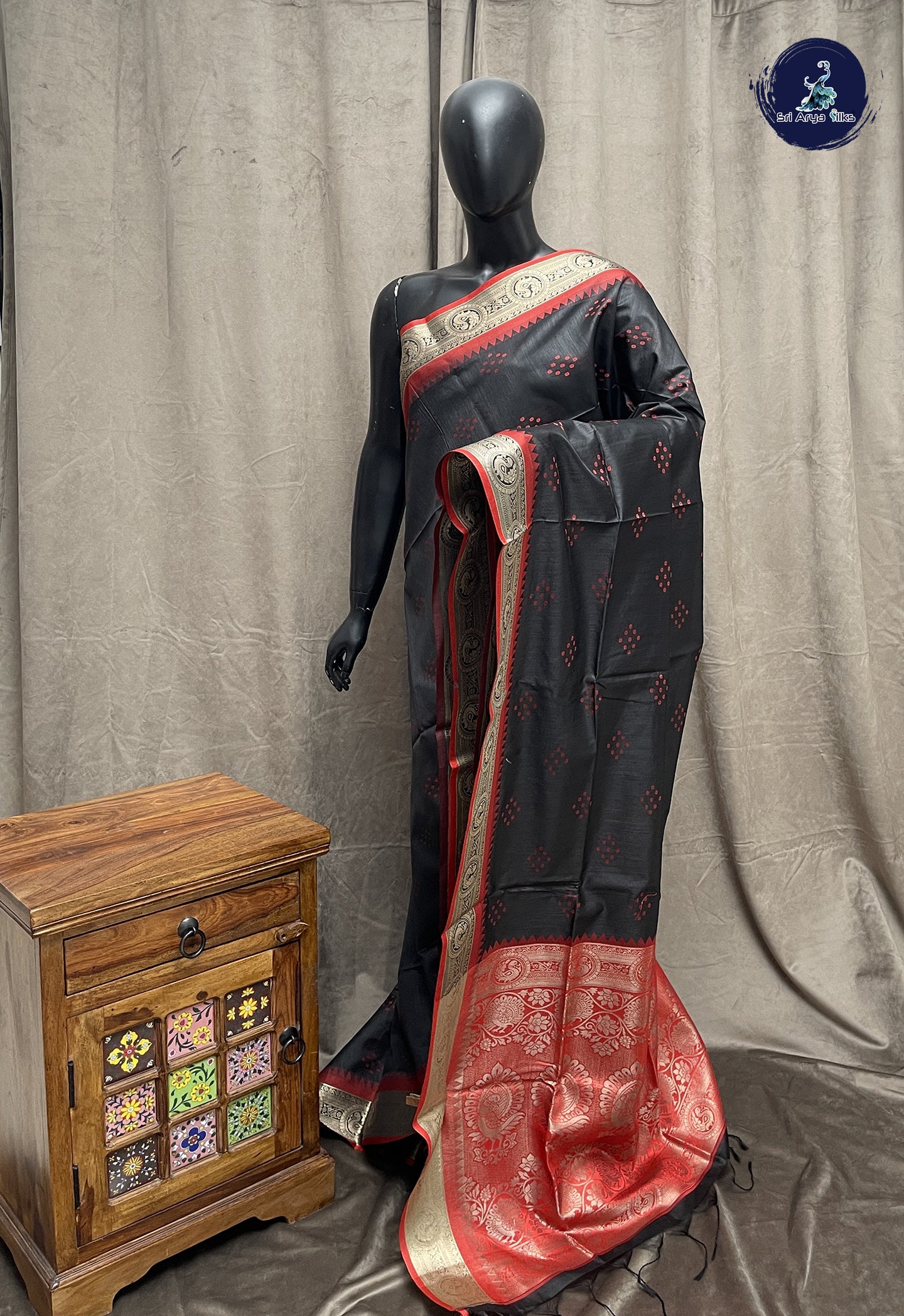 Black Semi Raw Silk Saree With Thread Work Pattern
