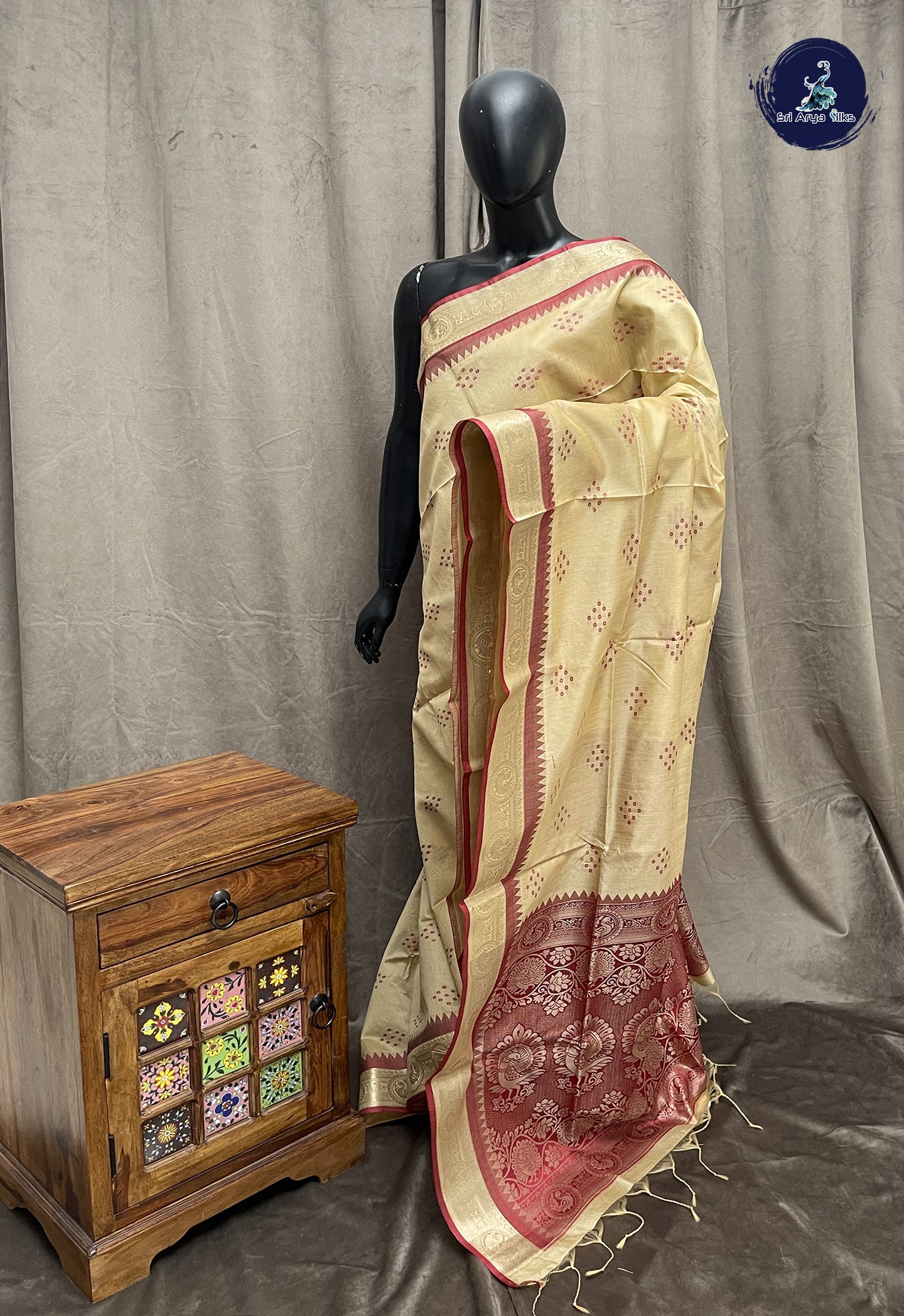 Cream Semi Raw Silk Saree With Thread Work Pattern
