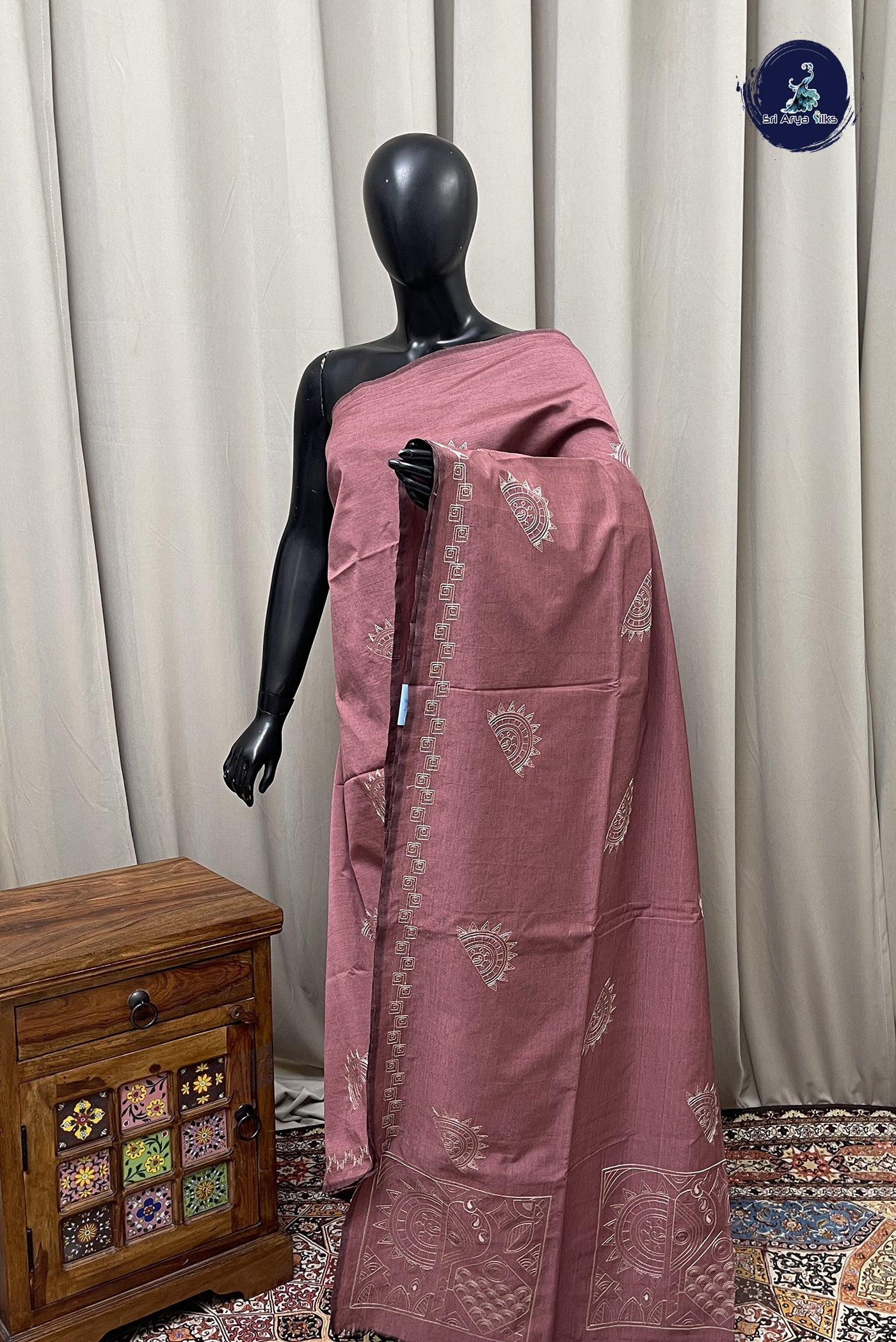 Mauve Semi Silk Cotton Saree With Thread Work Pattern