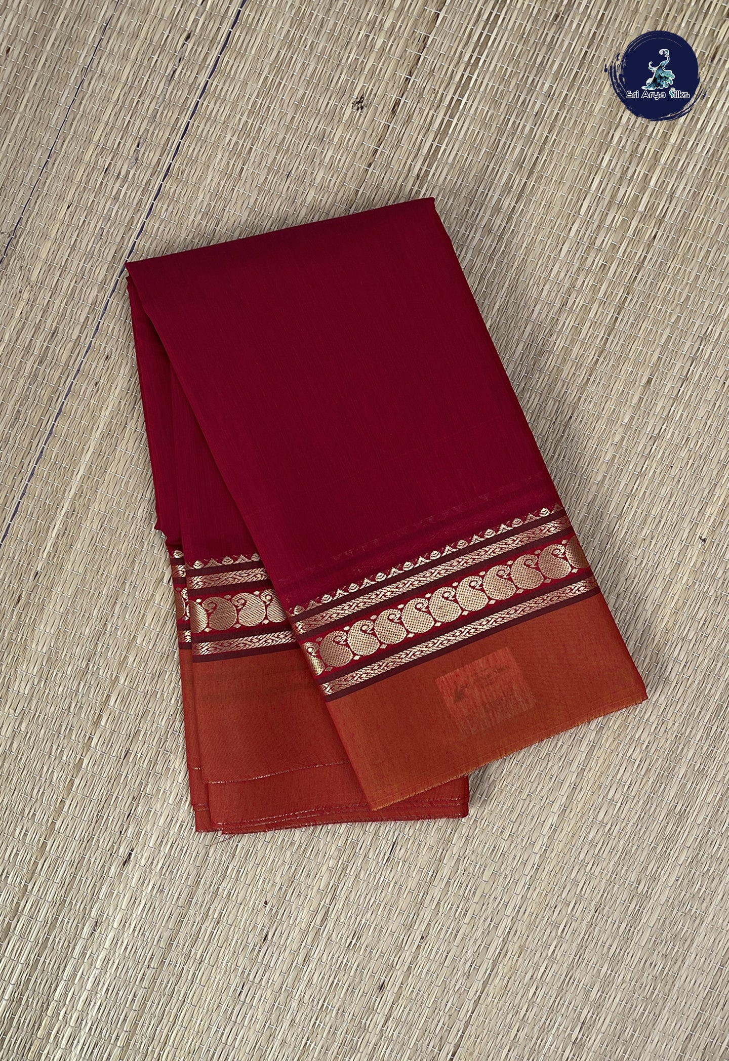 Red Semi Silk Cotton Saree With Plain Pattern