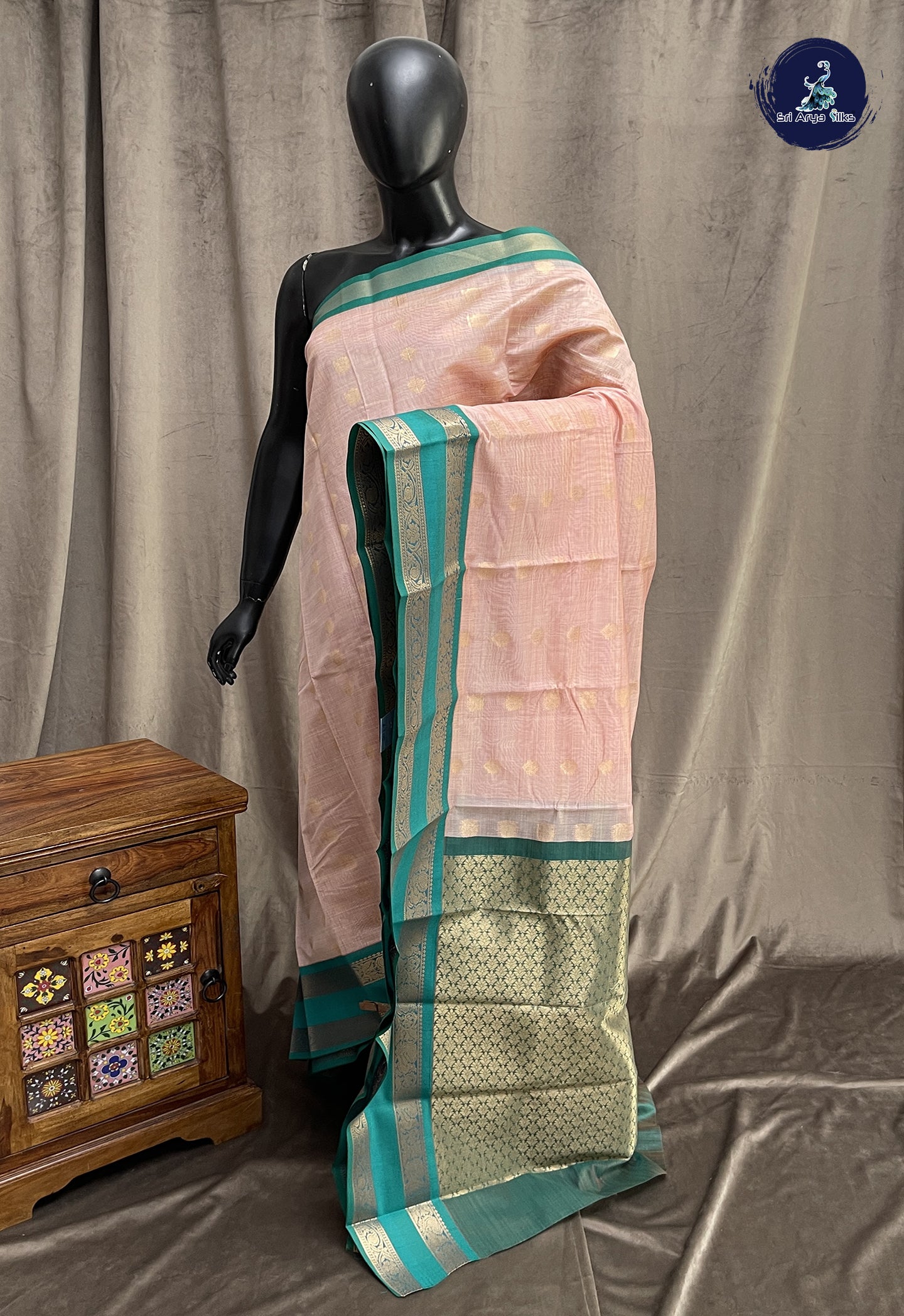 Onion Pink Semi Silk Cotton Saree With Zari Buttas Pattern