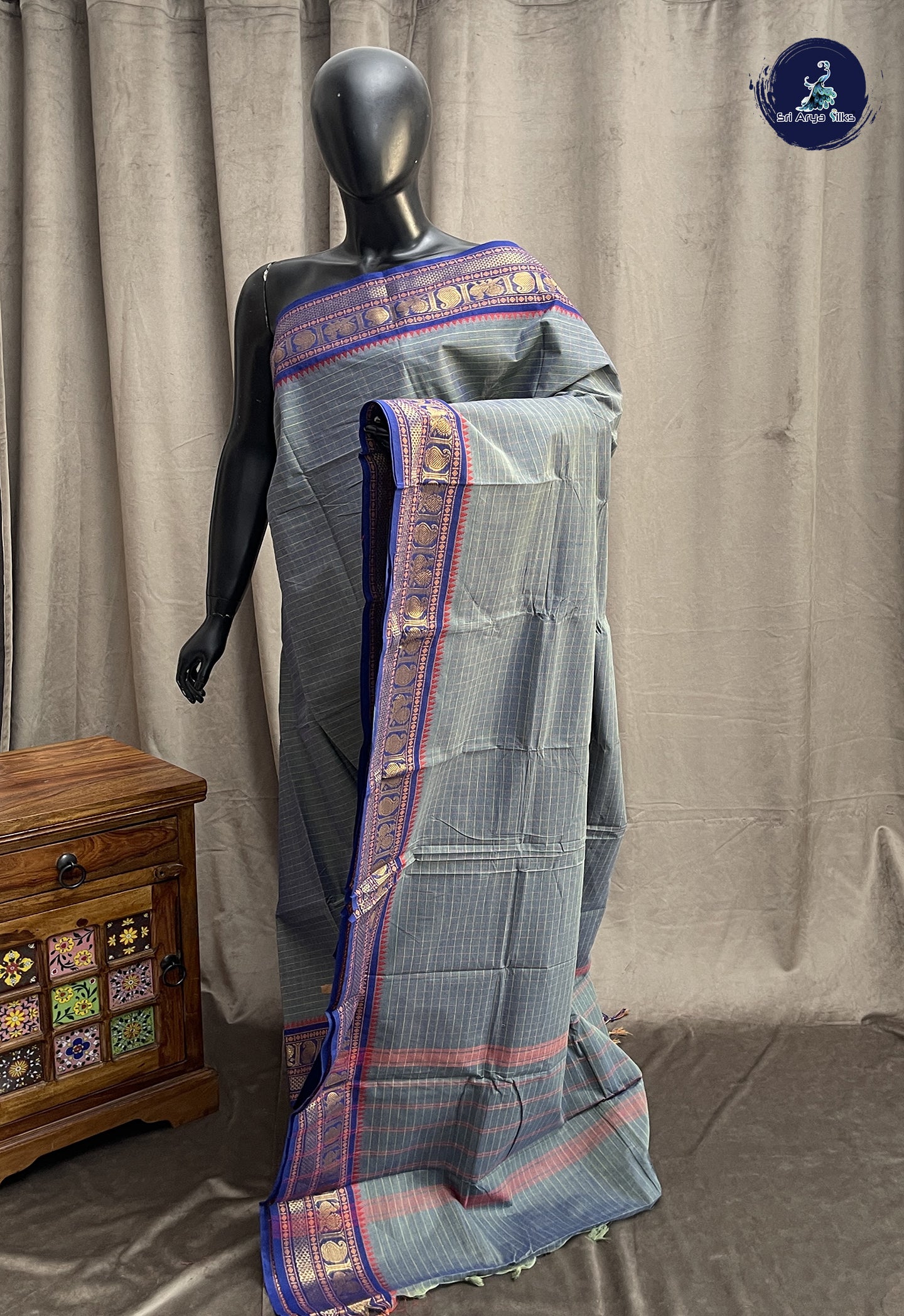 Grey Kanchi Cotton Saree With Checked Pattern